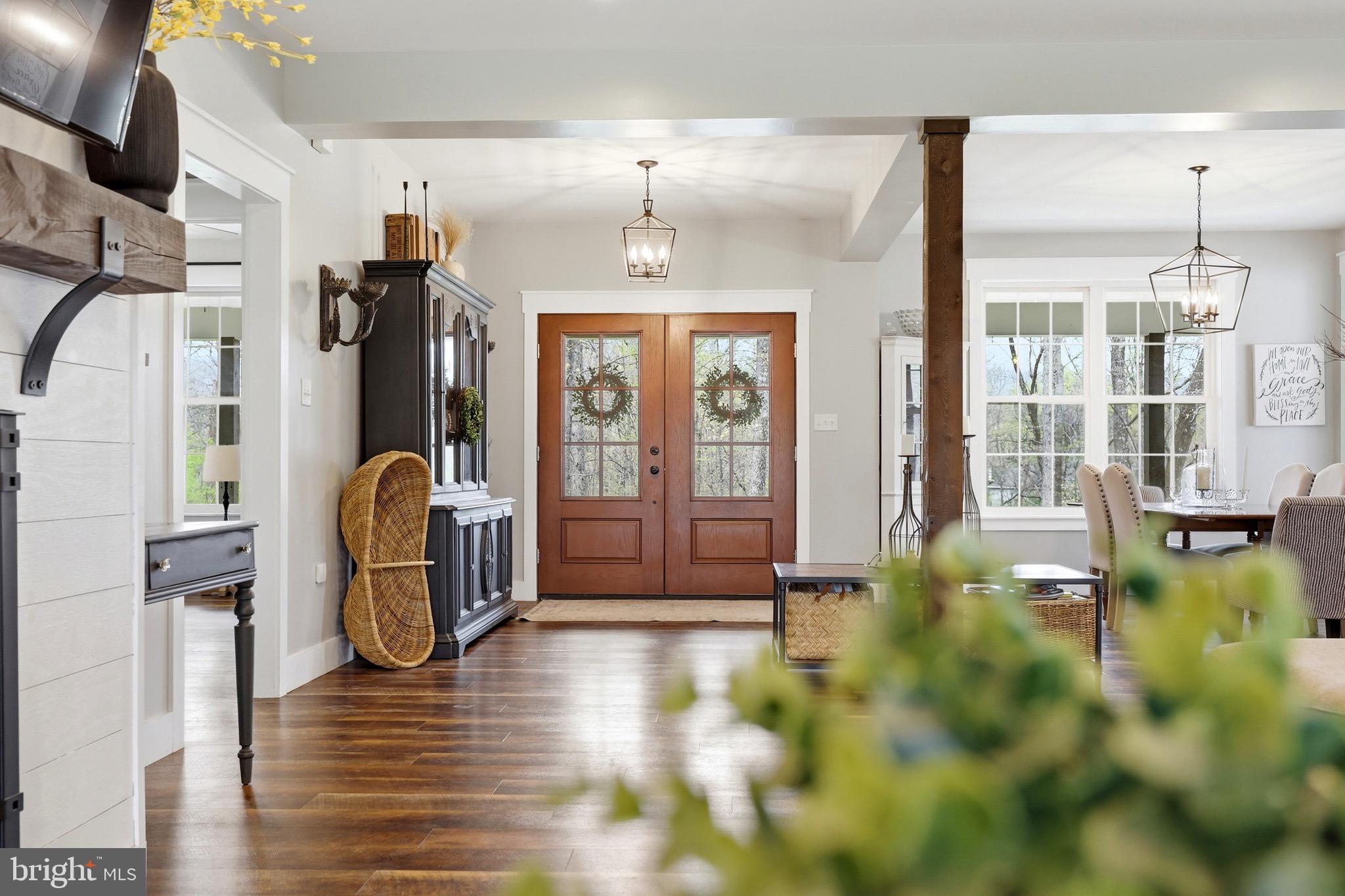 CORNERSTONE - Residential