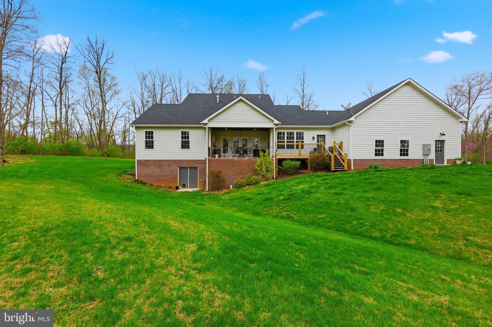 CORNERSTONE - Residential