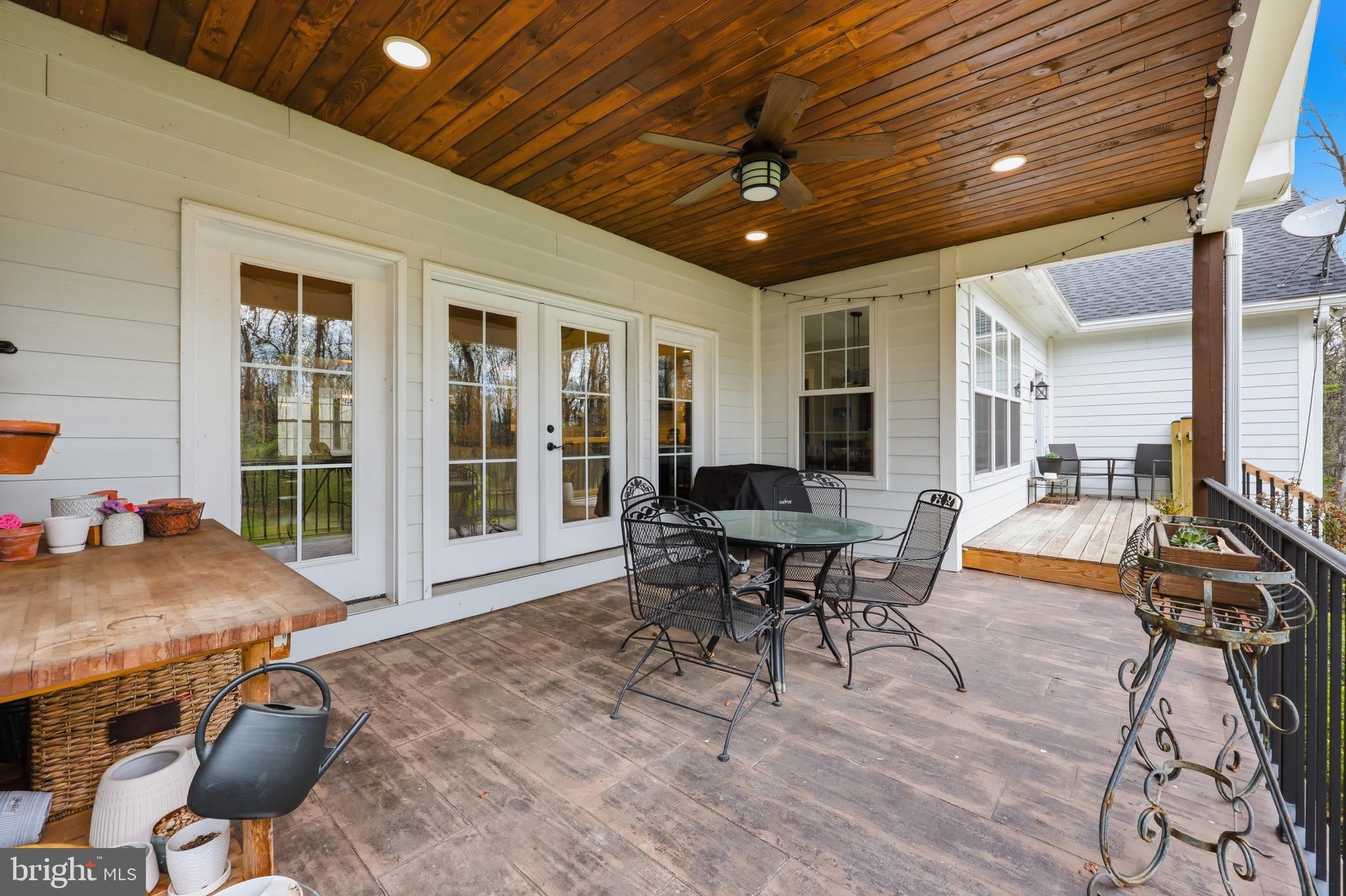 CORNERSTONE - Residential