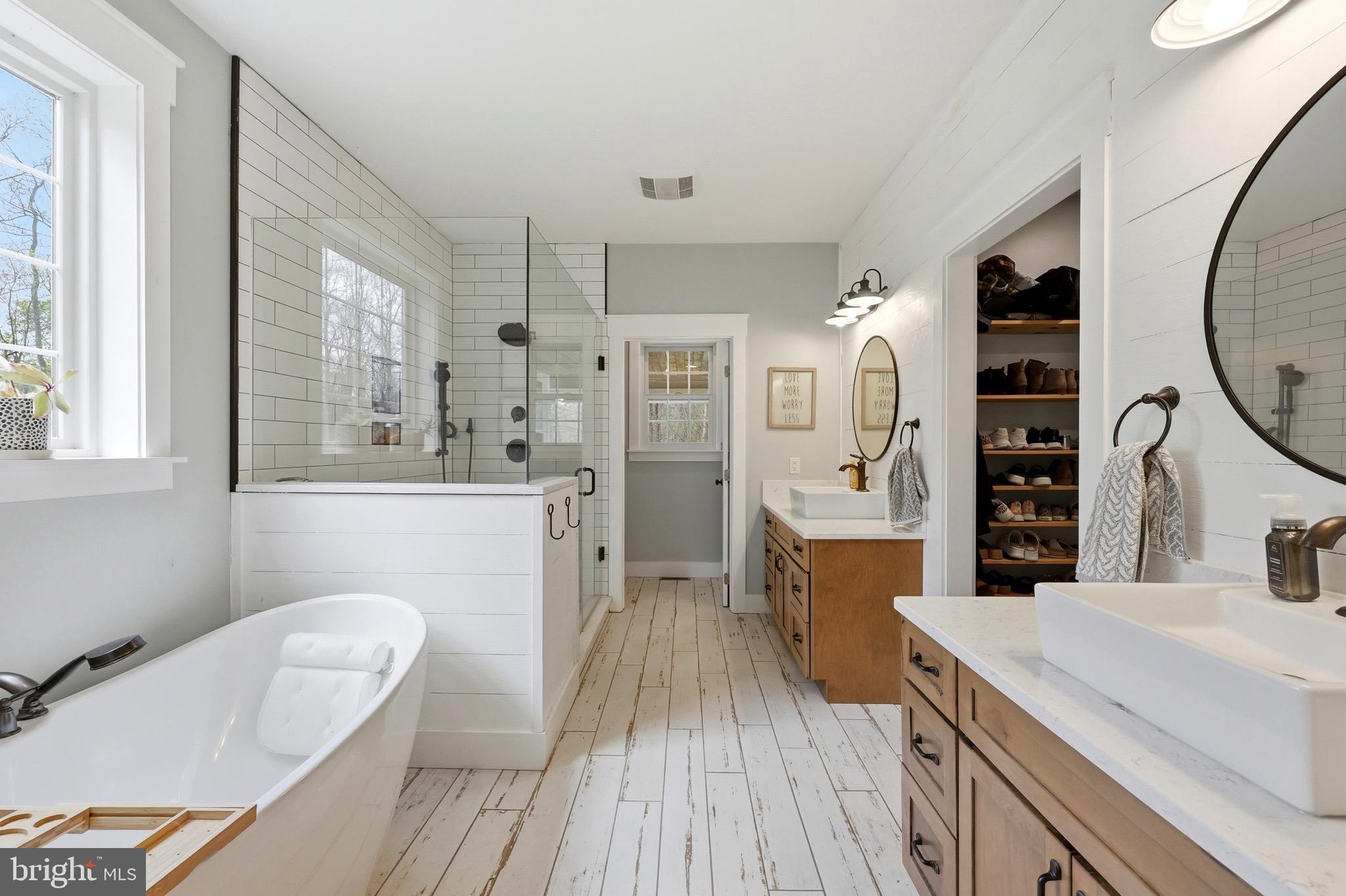 CORNERSTONE - Residential