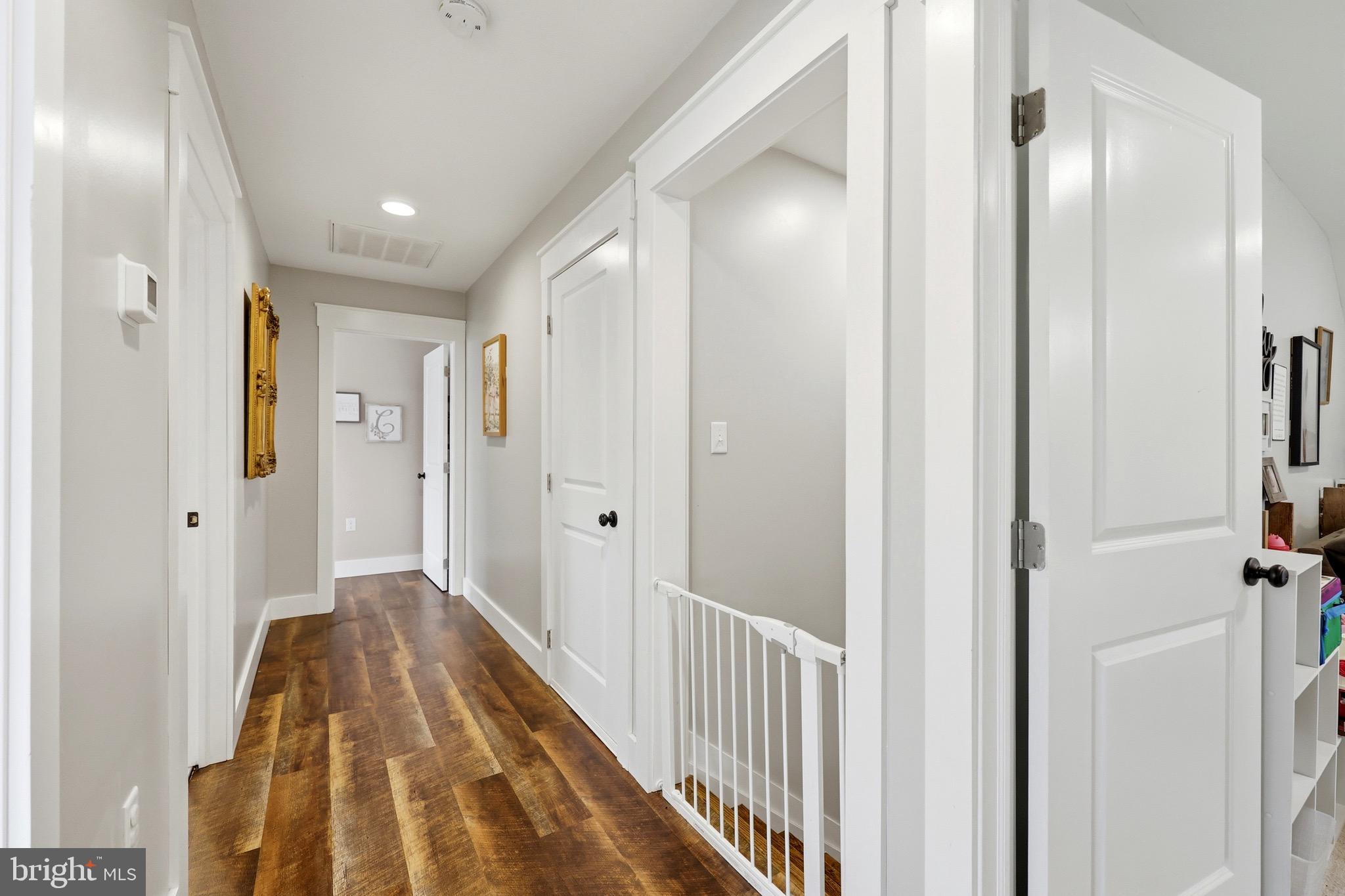 CORNERSTONE - Residential