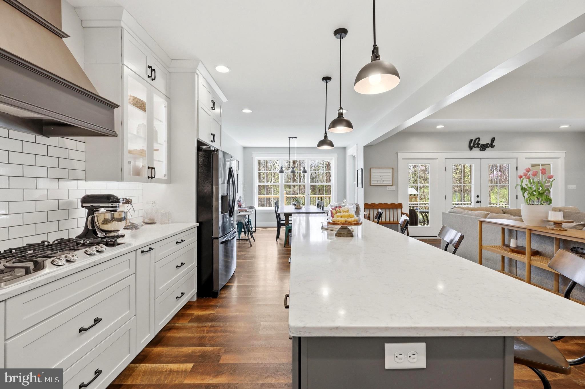 CORNERSTONE - Residential