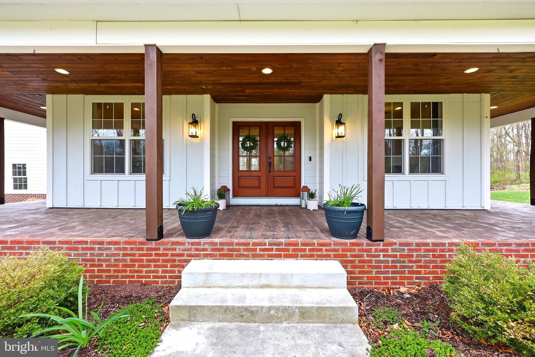 CORNERSTONE - Residential