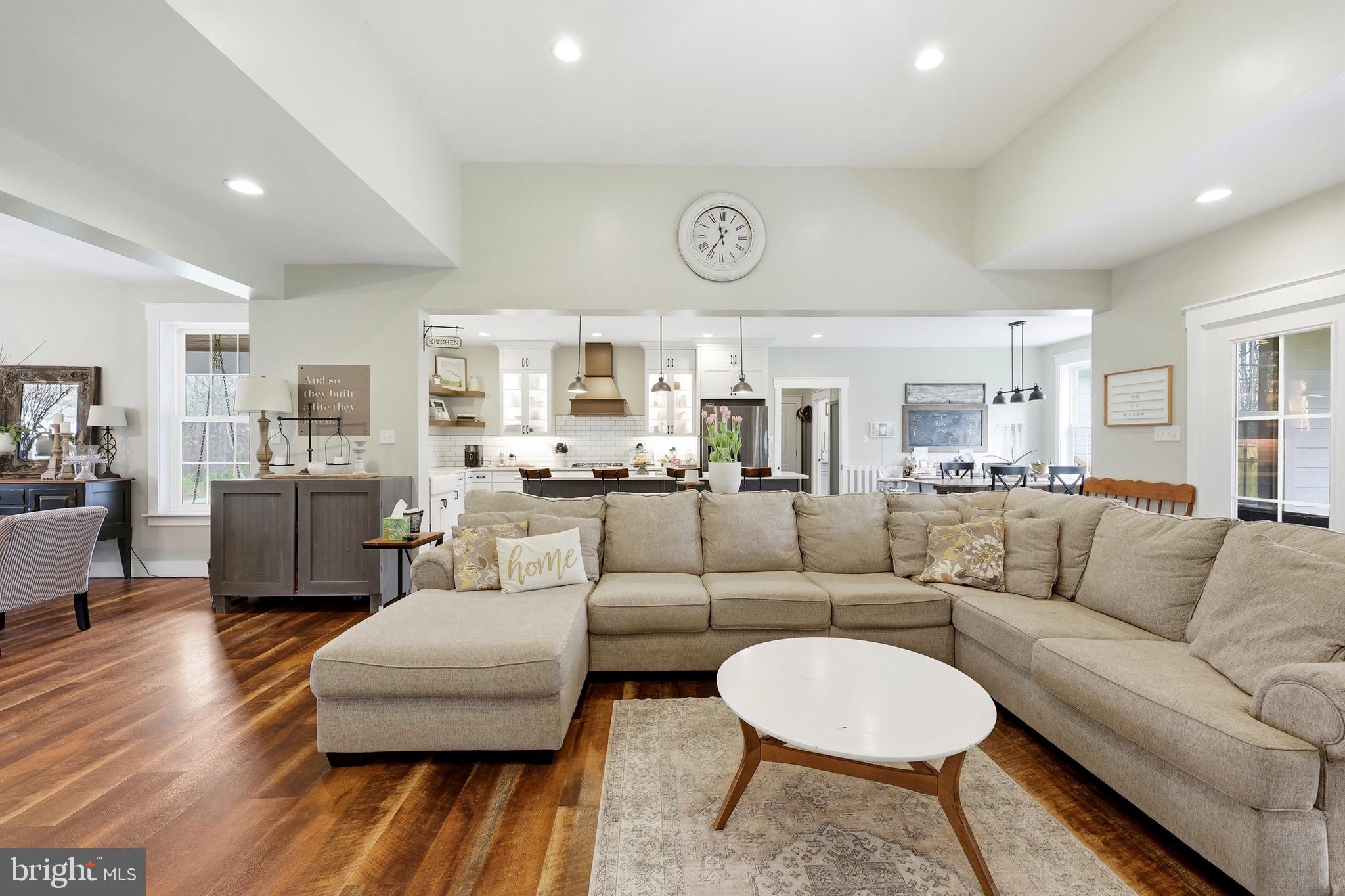 CORNERSTONE - Residential