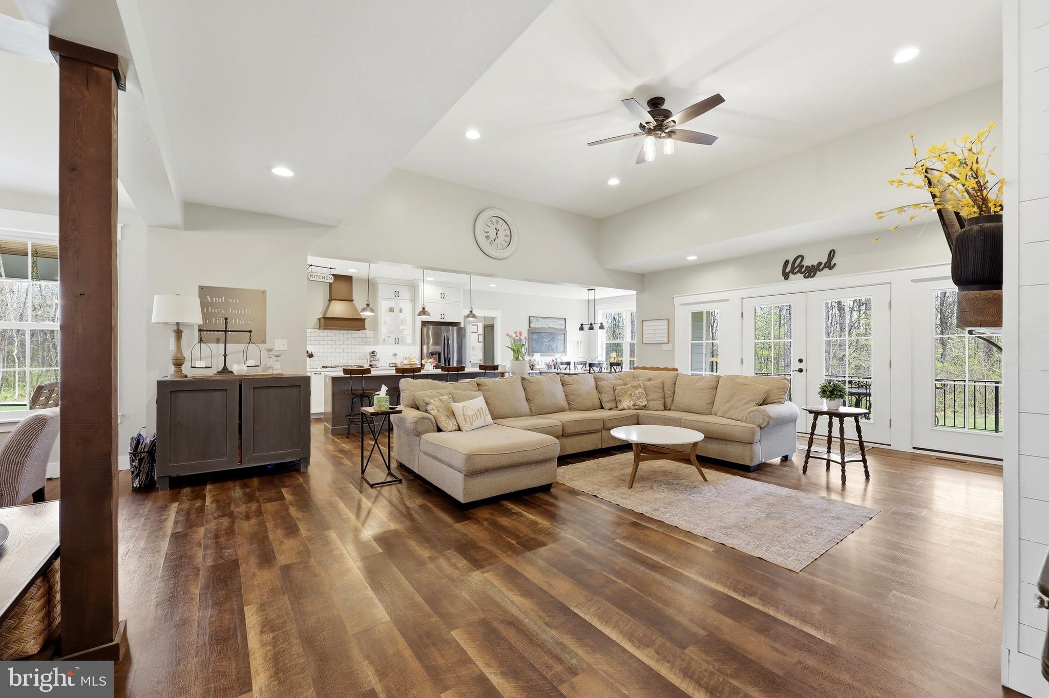 CORNERSTONE - Residential