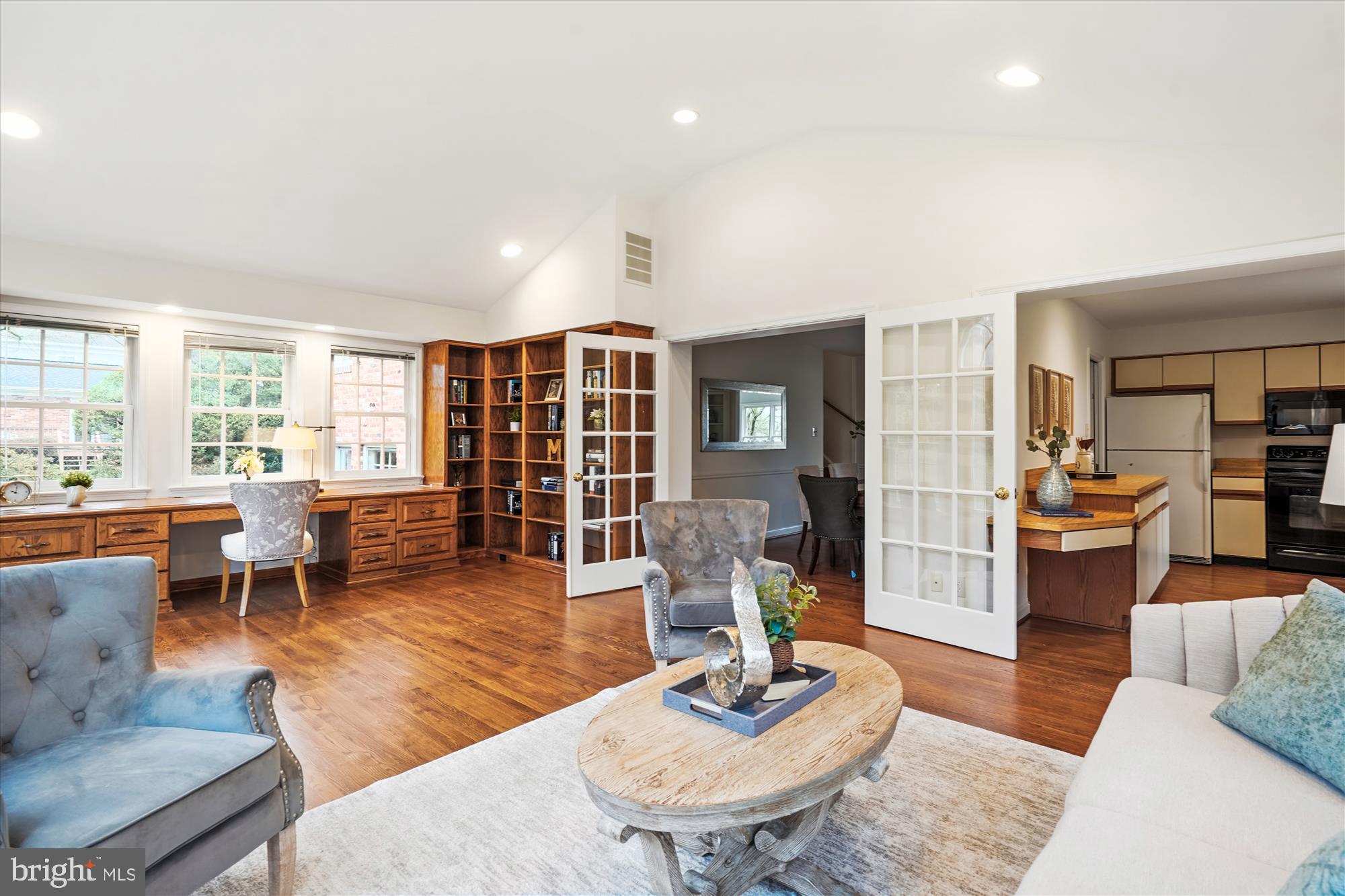 OAKWOOD KNOLLS - Residential