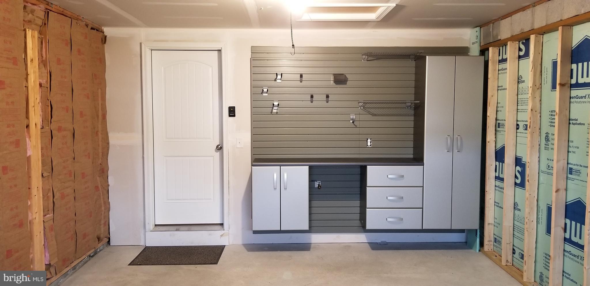 WOODS EDGE - Residential