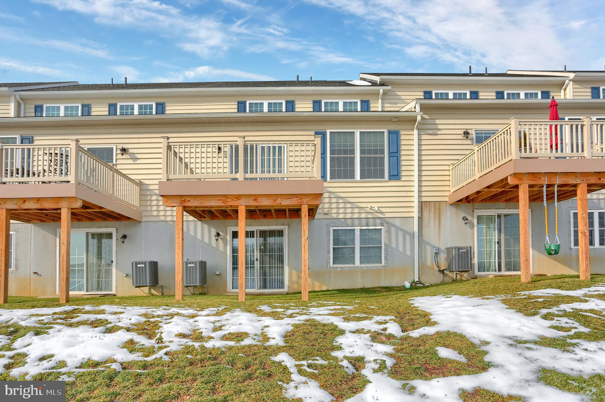 WOODS EDGE - Residential