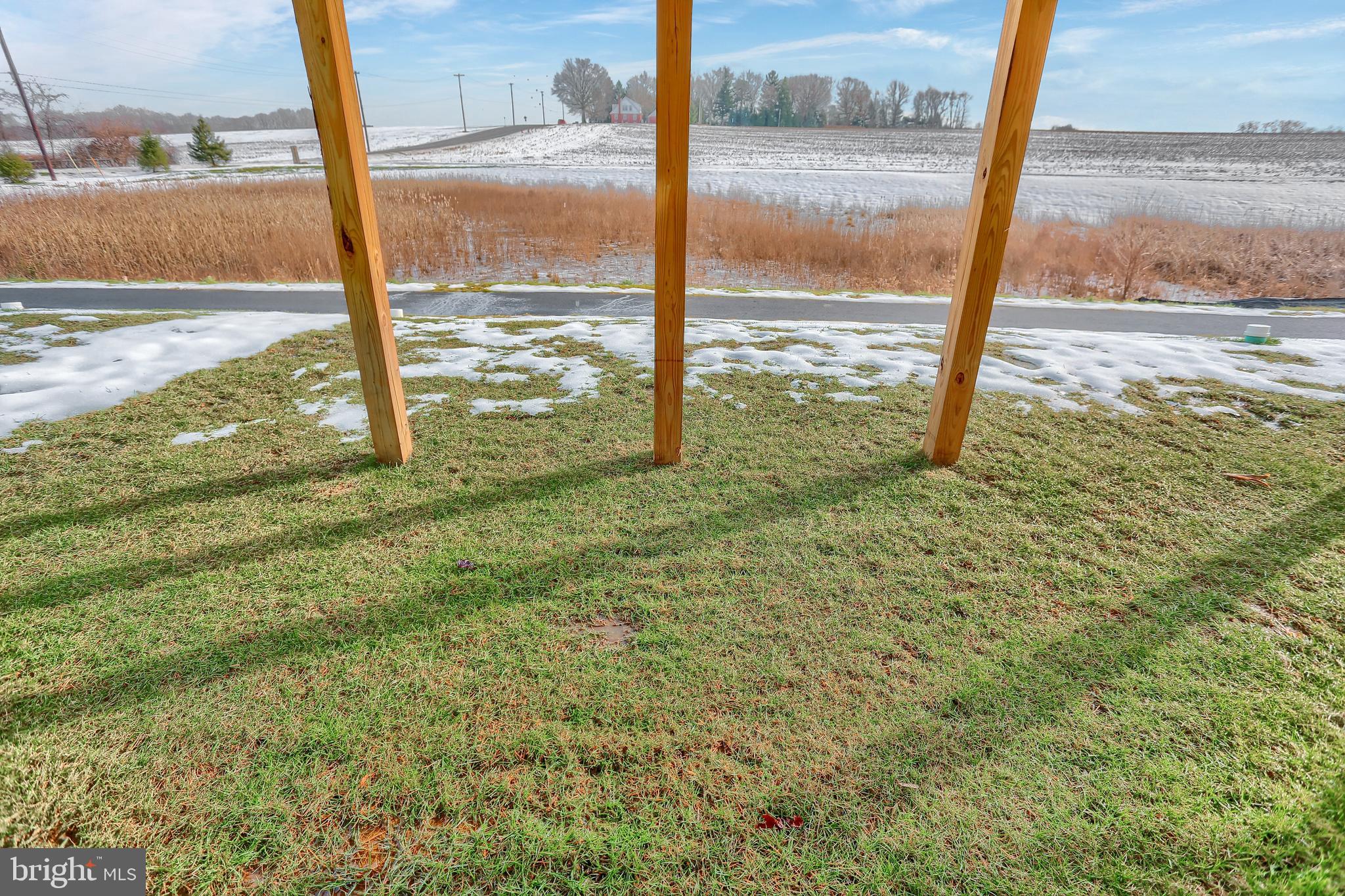 WOODS EDGE - Residential