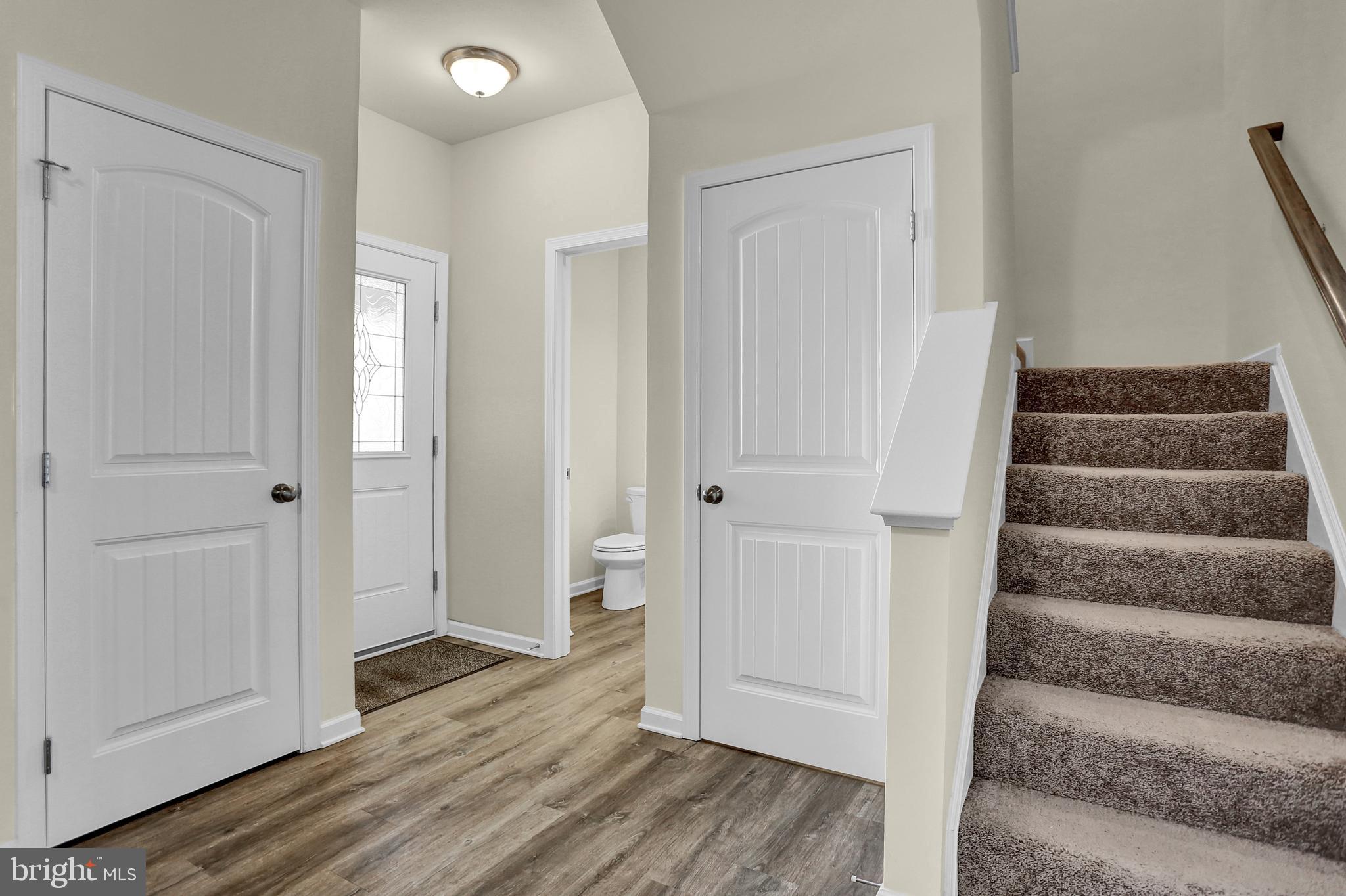 WOODS EDGE - Residential