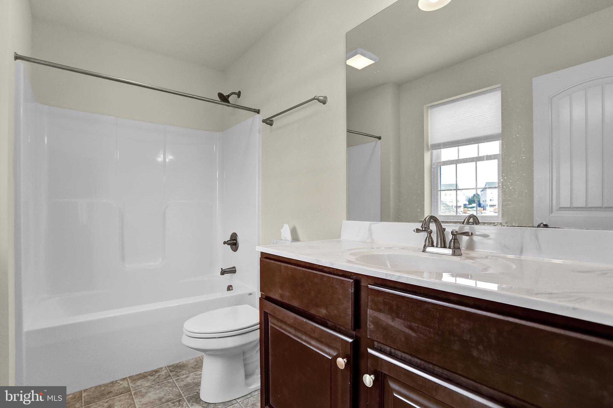 WOODS EDGE - Residential