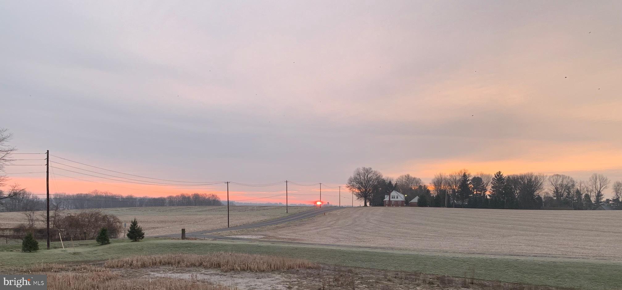 WOODS EDGE - Residential