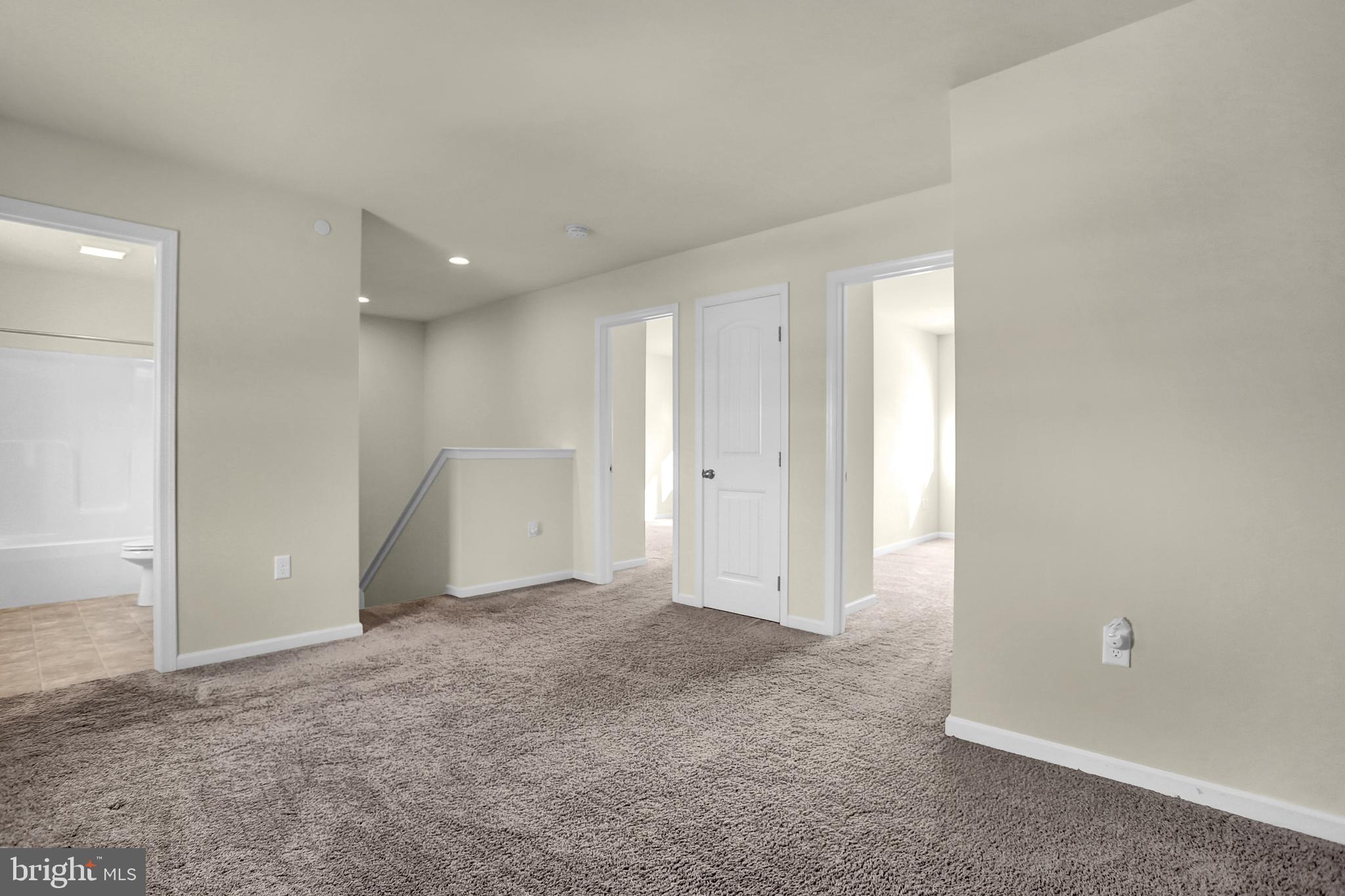 WOODS EDGE - Residential