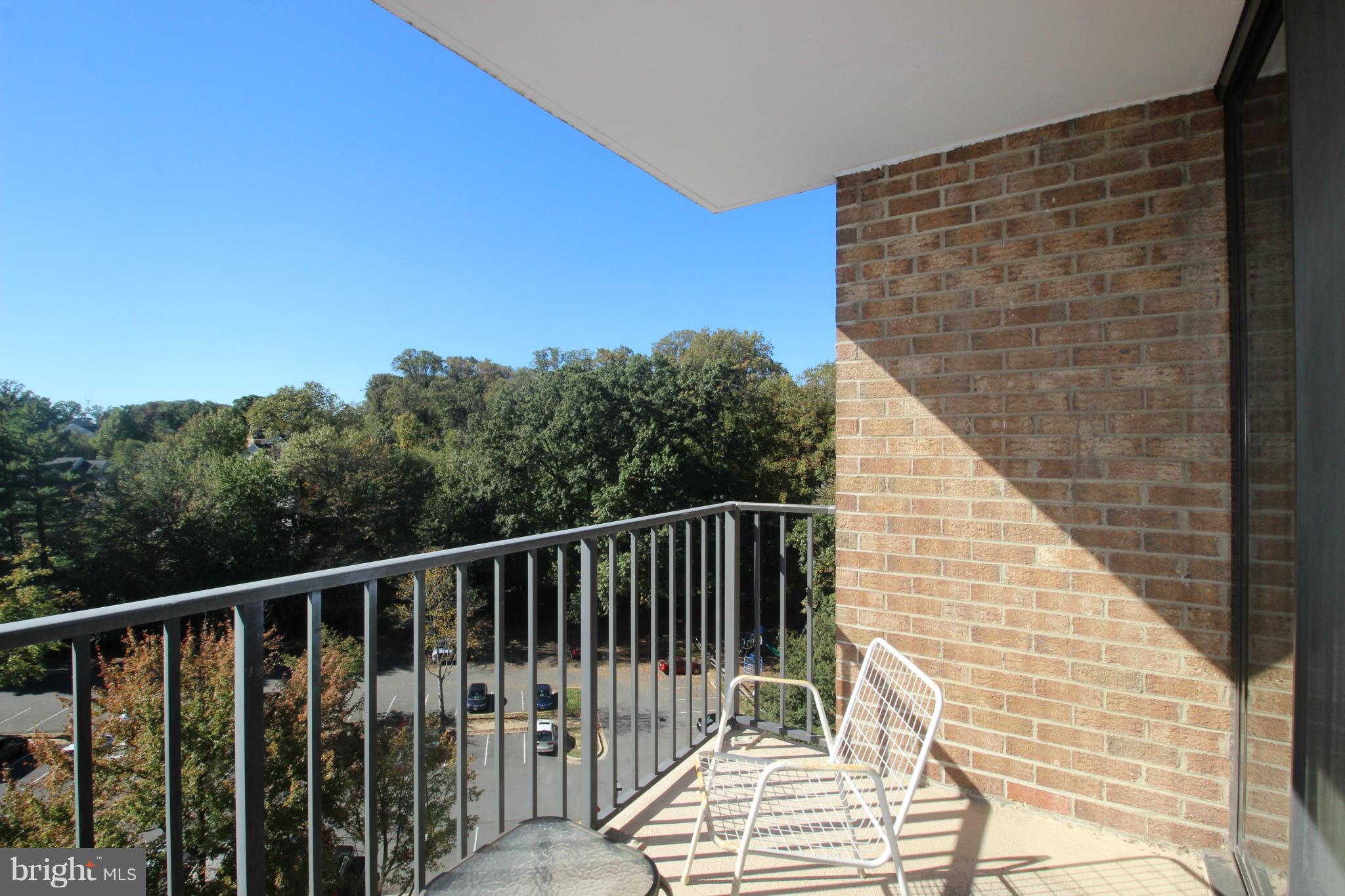 IDYLWOOD TOWERS - Residential