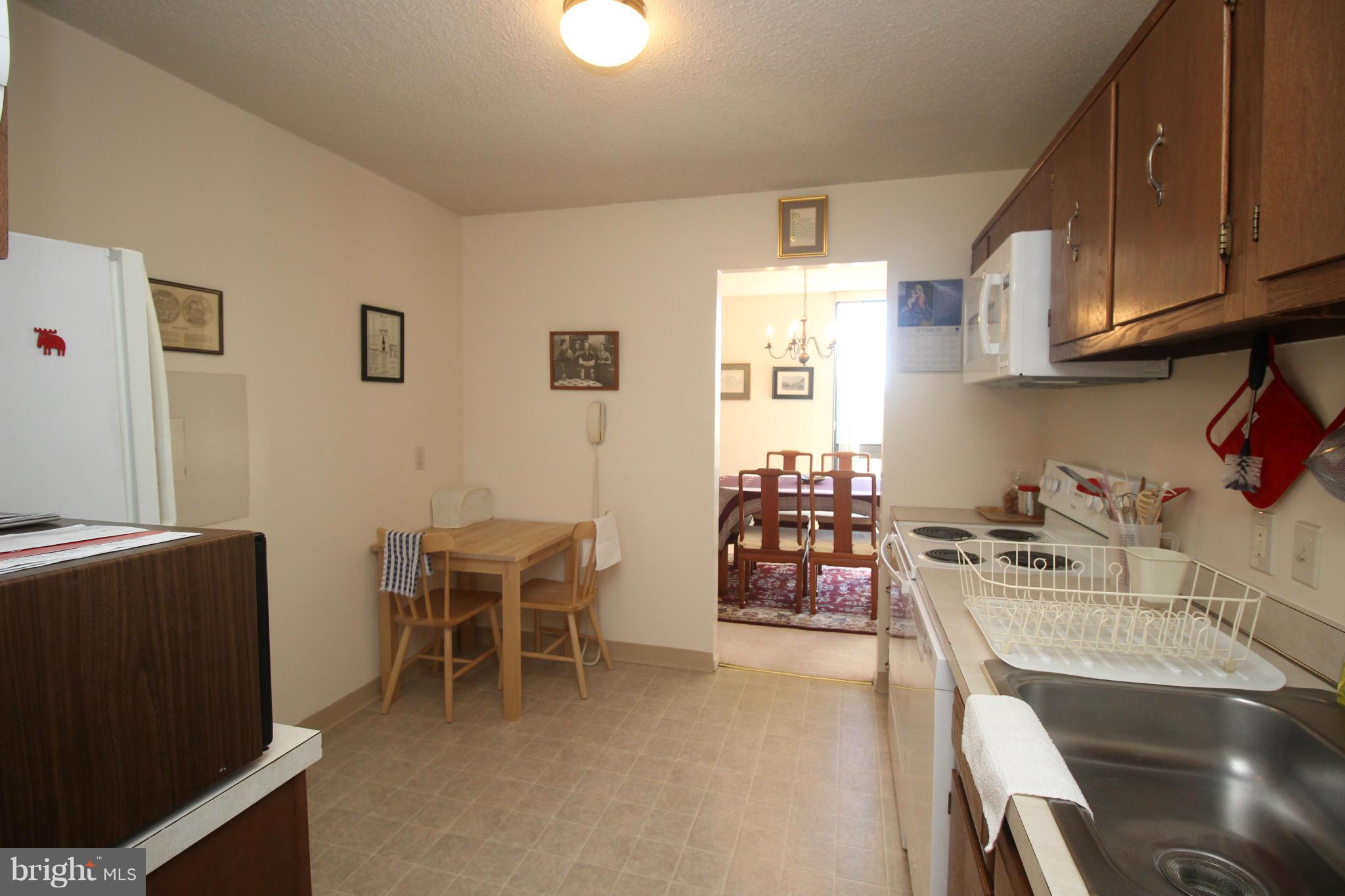 IDYLWOOD TOWERS - Residential