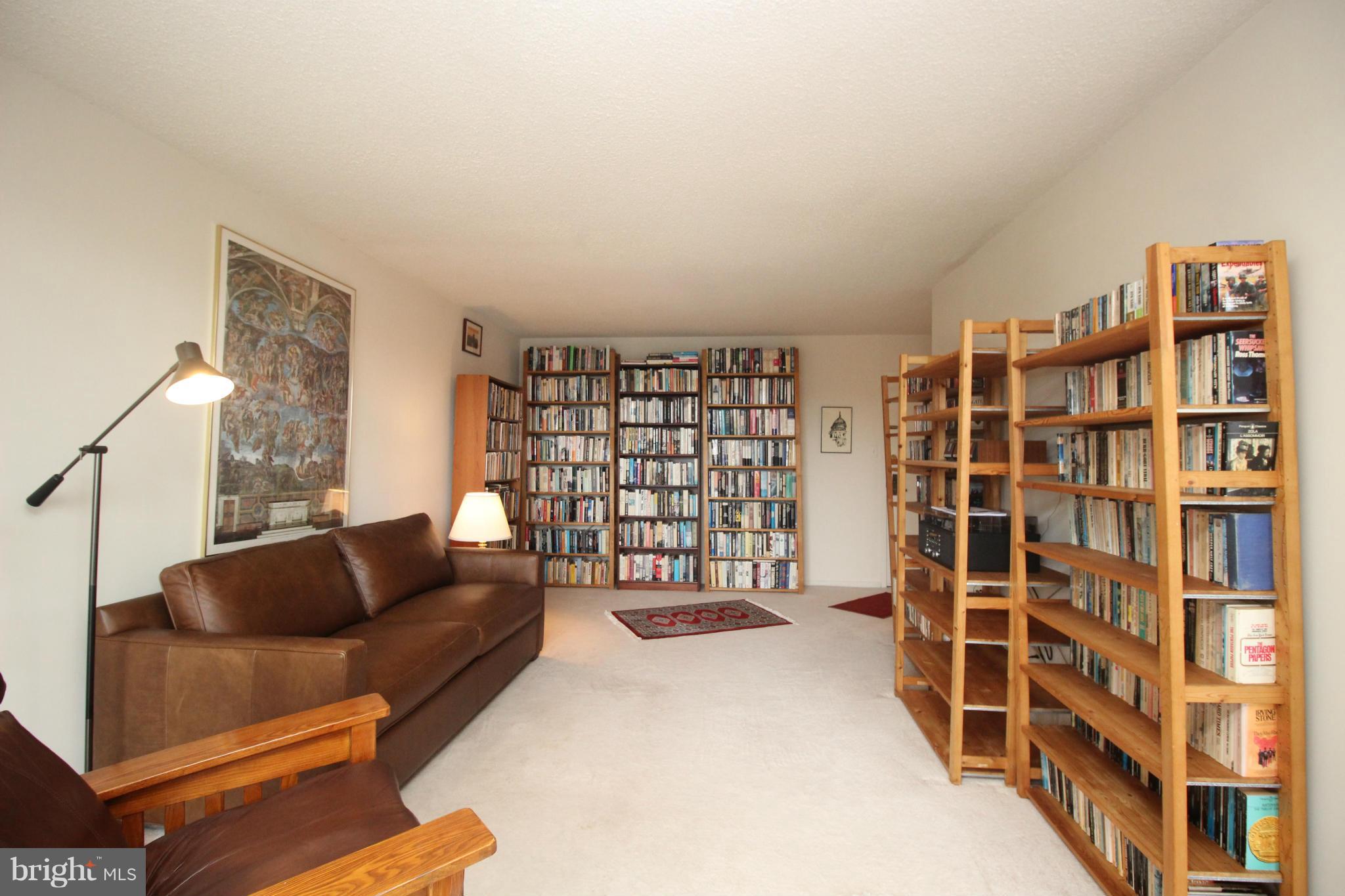 IDYLWOOD TOWERS - Residential