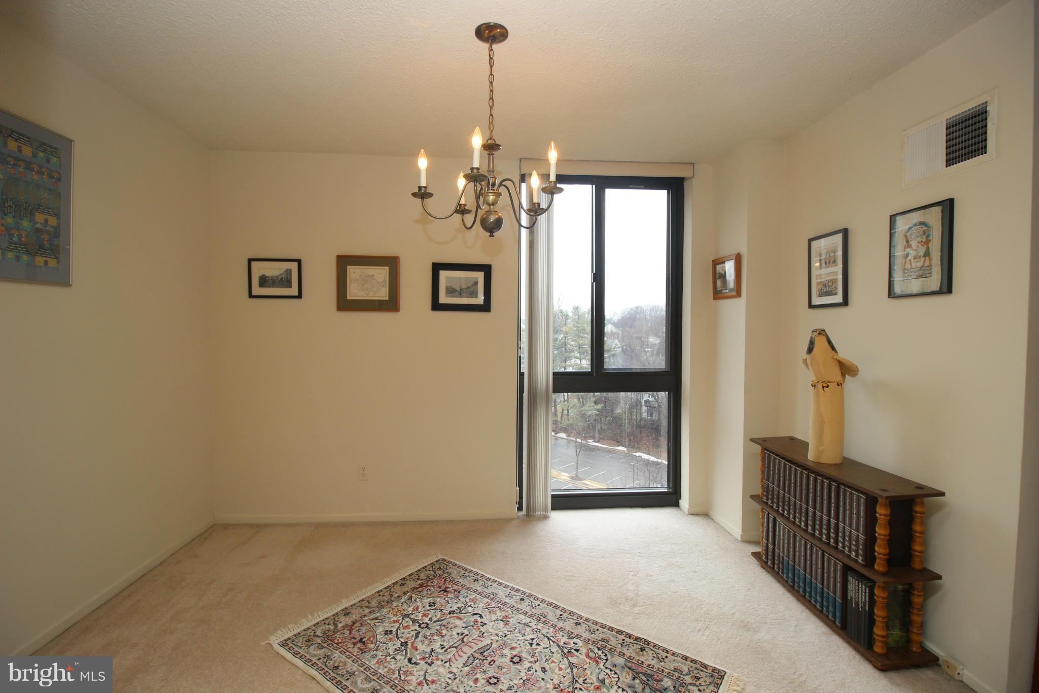 IDYLWOOD TOWERS - Residential