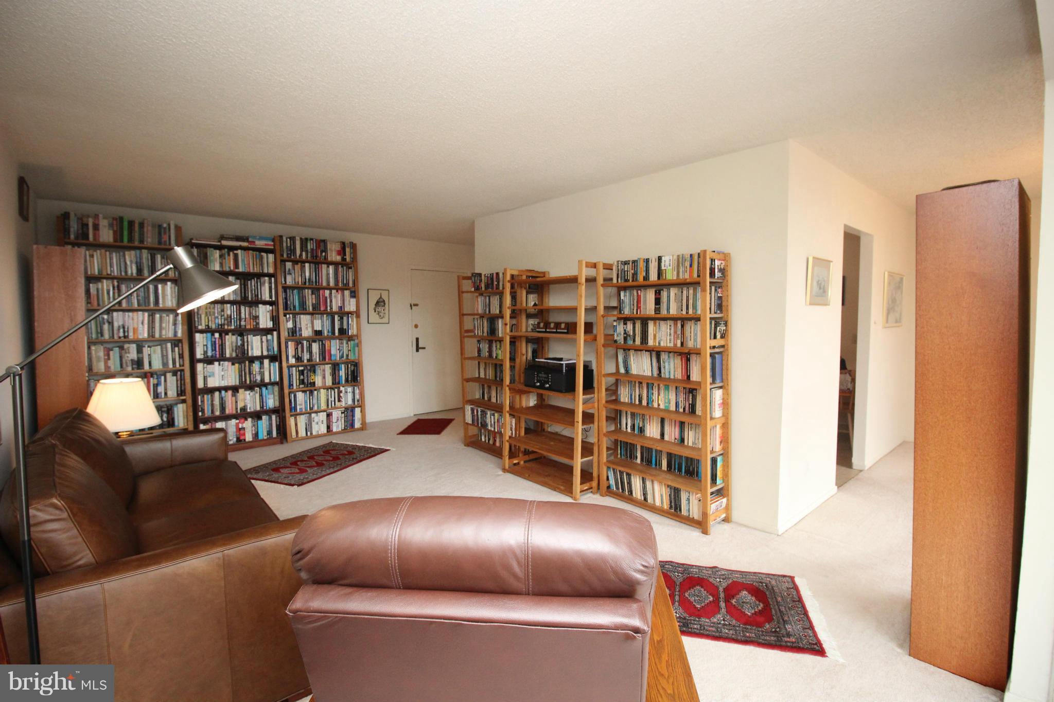 IDYLWOOD TOWERS - Residential