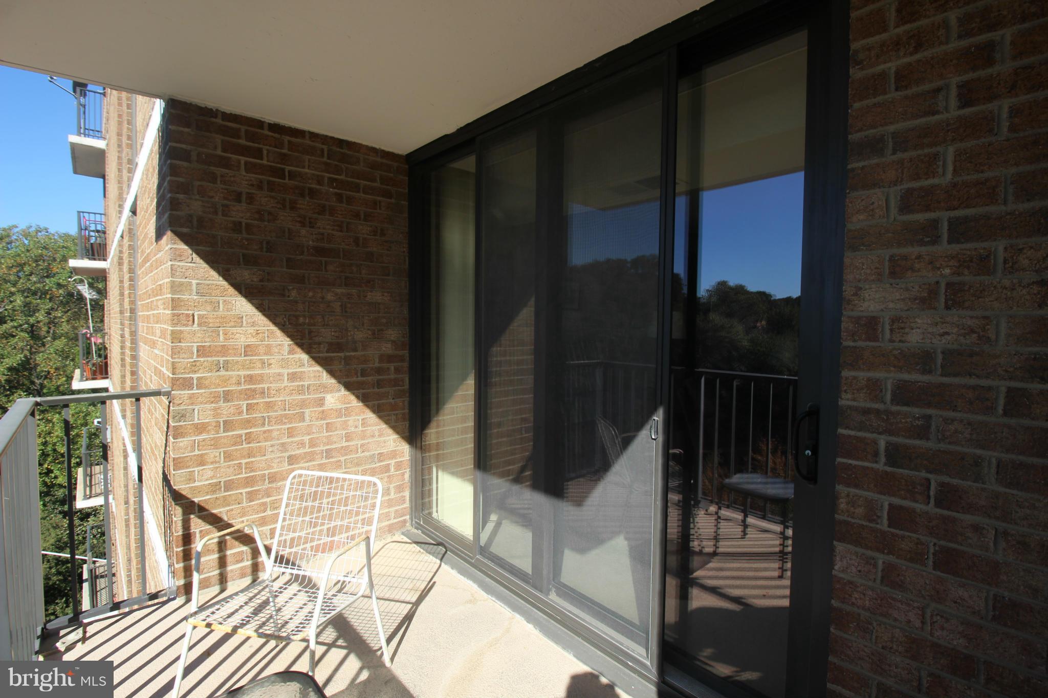 IDYLWOOD TOWERS - Residential