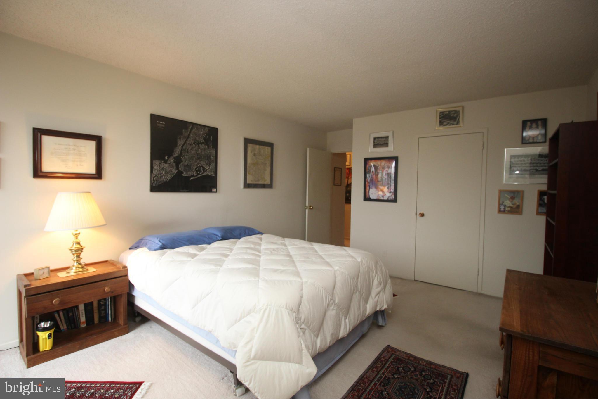 IDYLWOOD TOWERS - Residential