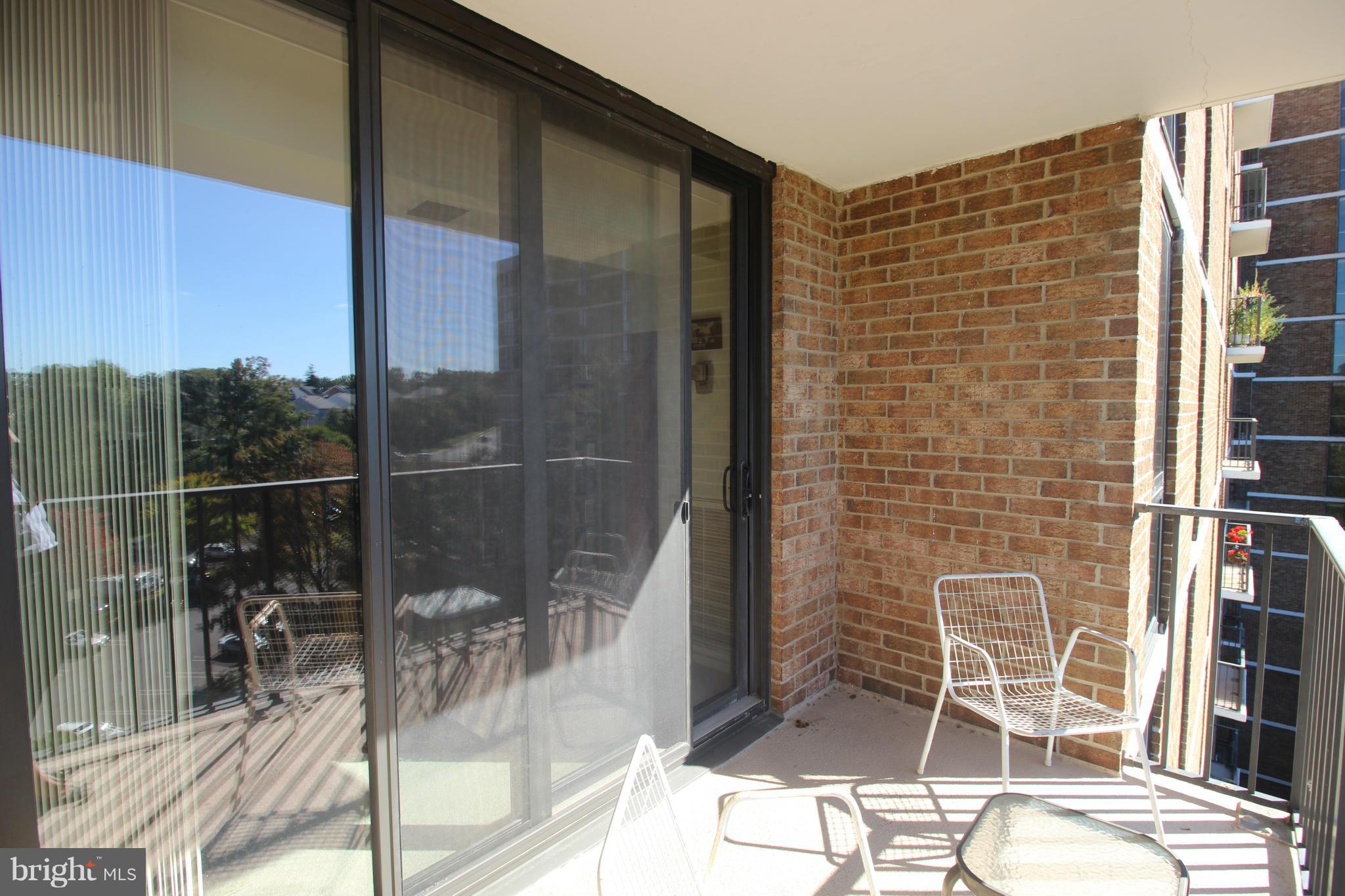 IDYLWOOD TOWERS - Residential