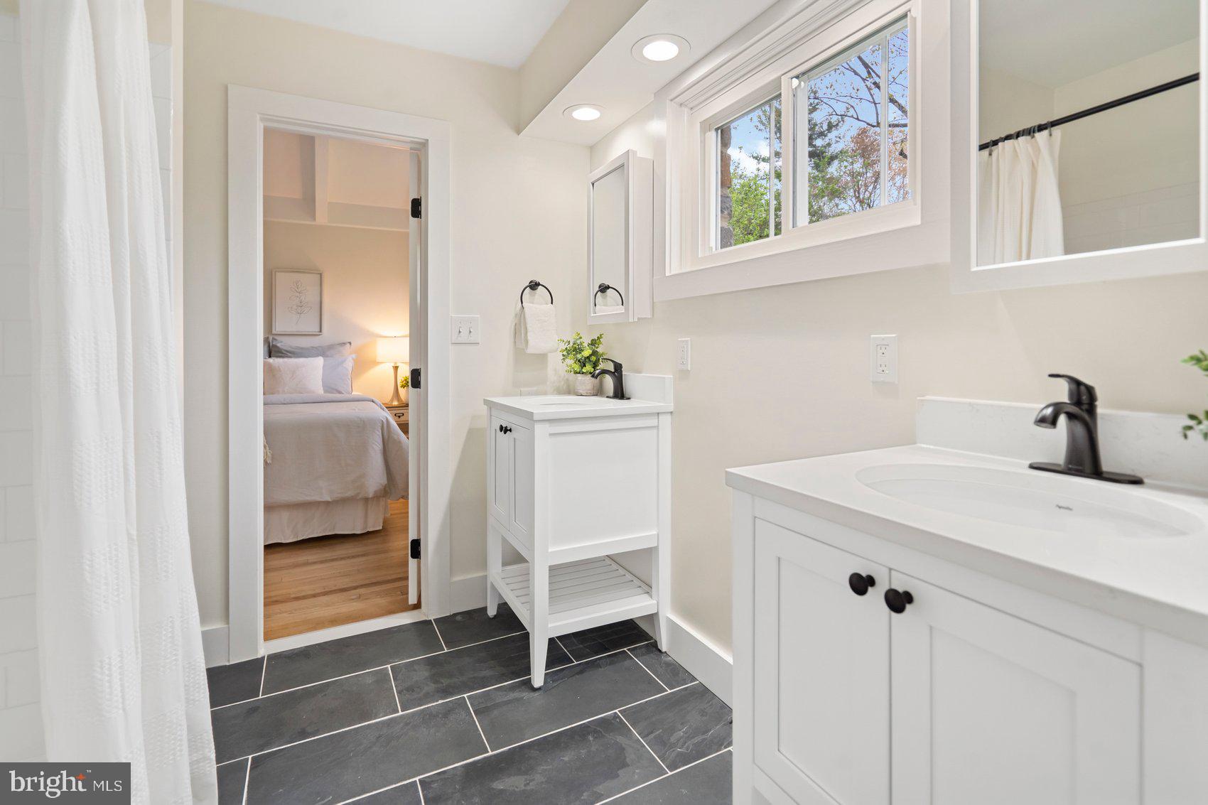 HAMPTON - Residential