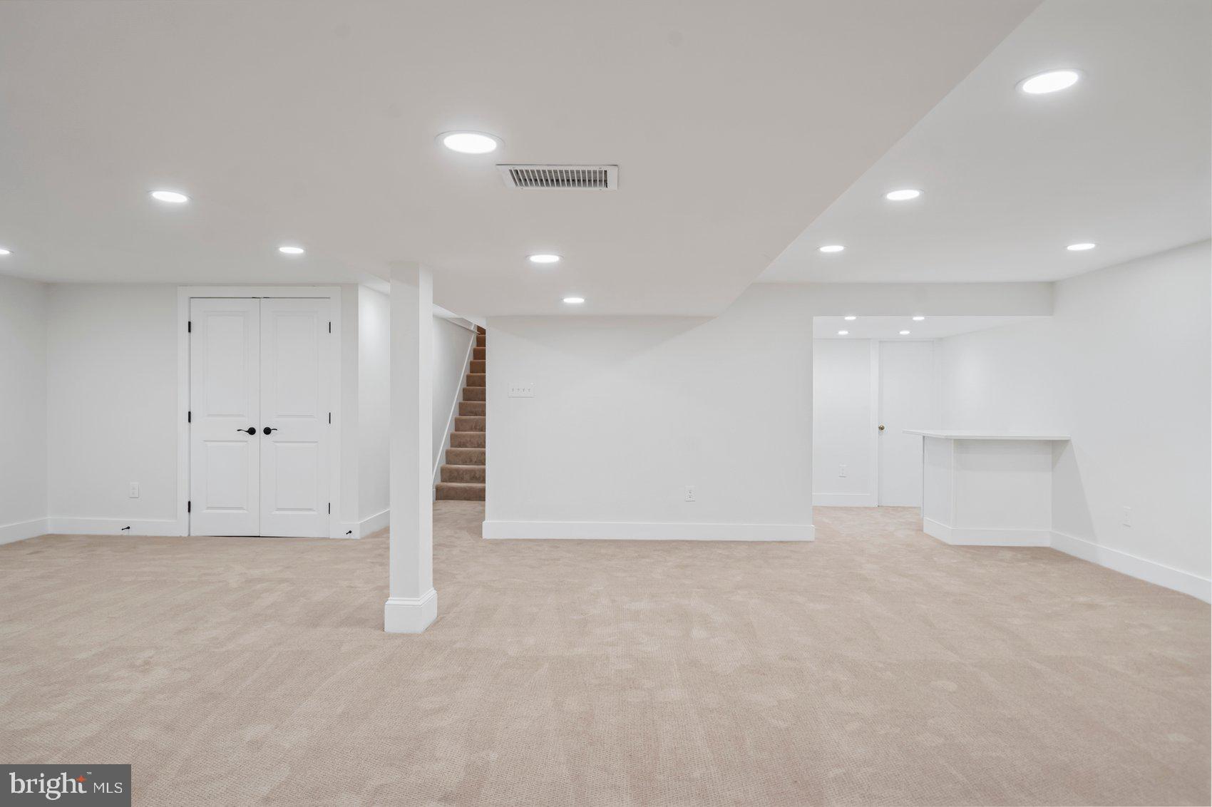 HAMPTON - Residential