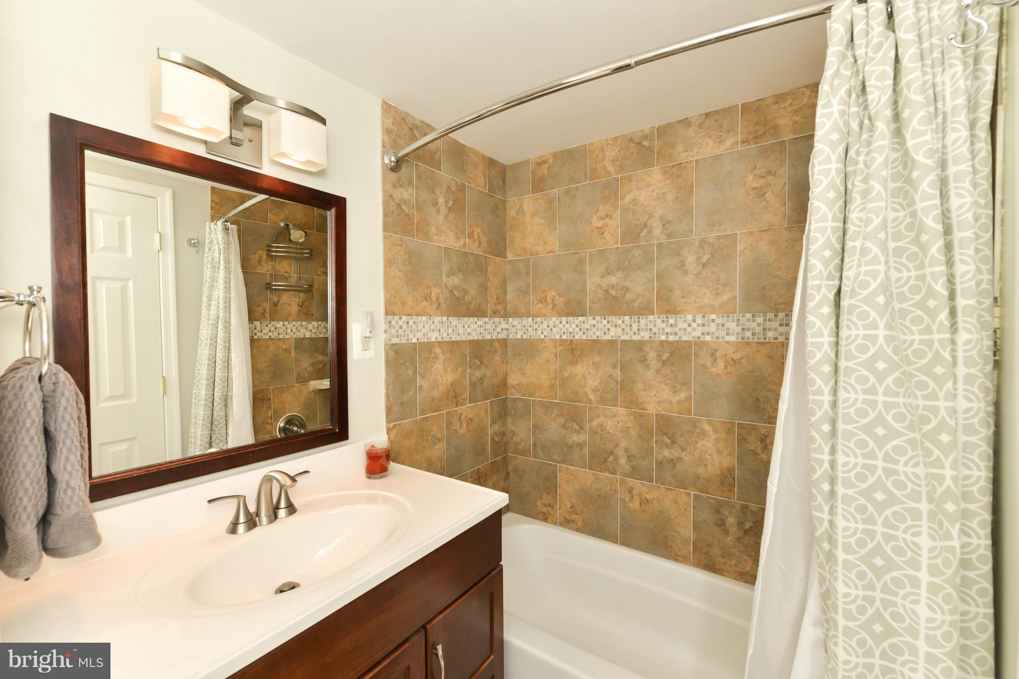 WARWICK VILLAGE - Residential