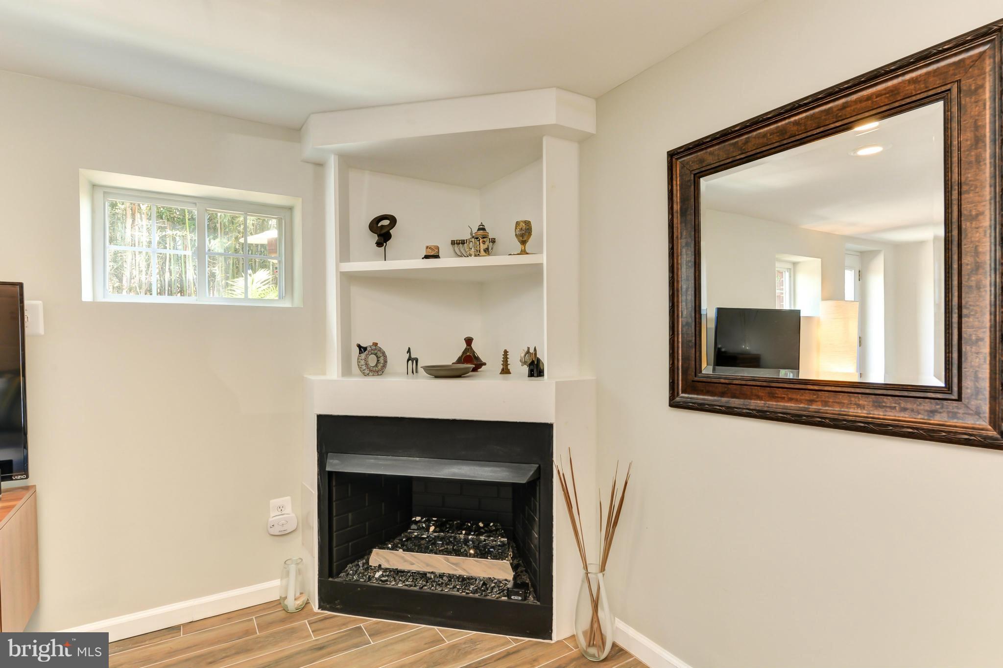 WARWICK VILLAGE - Residential