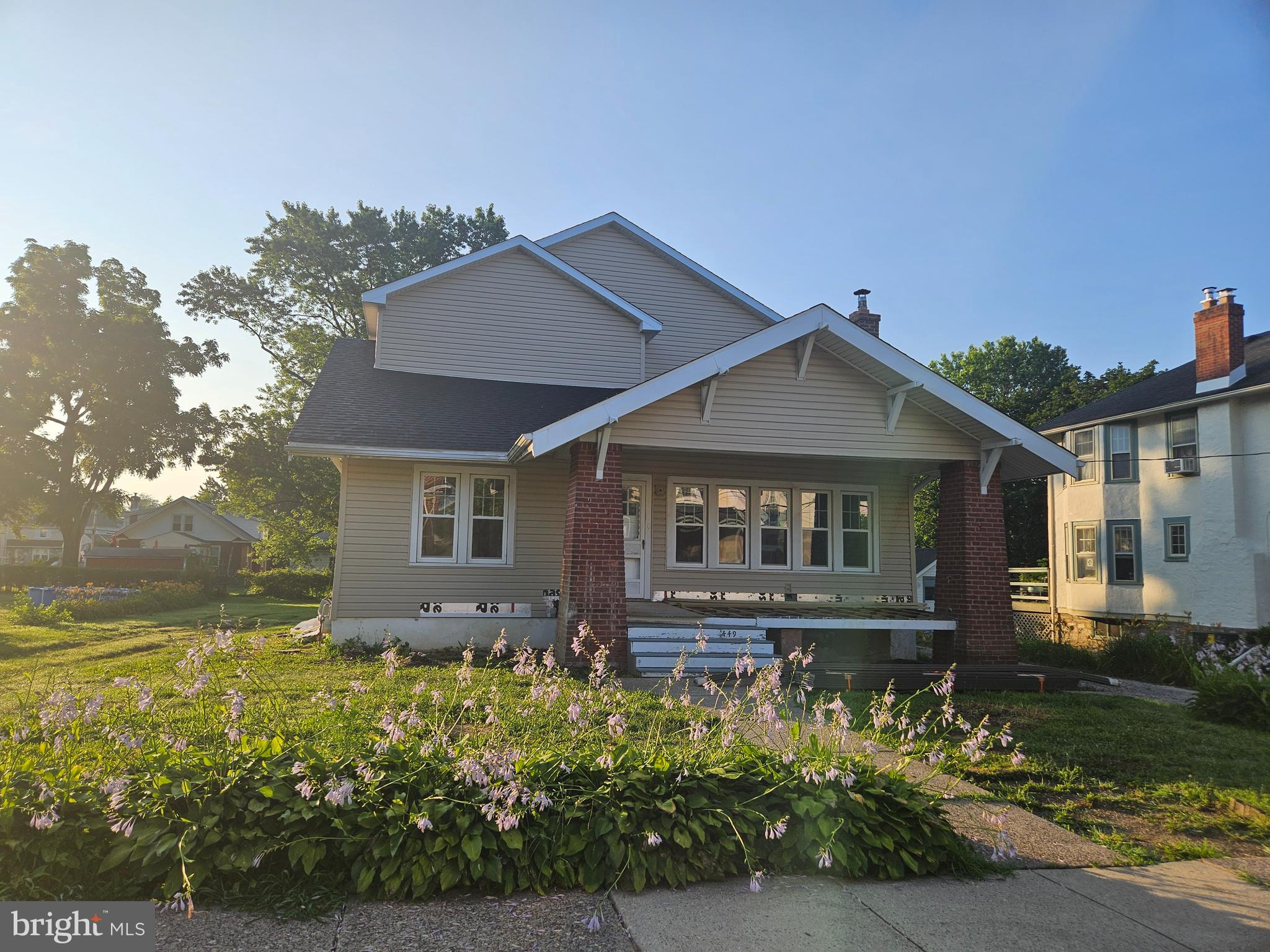 449 LINDEN AVENUE