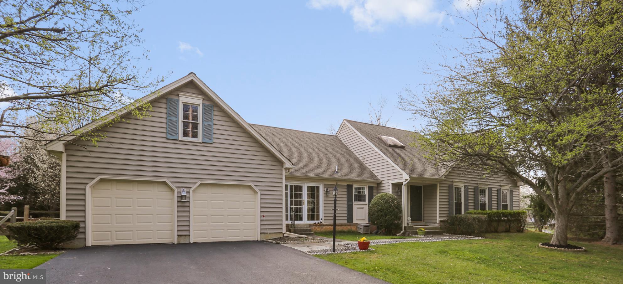 THE DOWNS - MONTG VILL - Residential