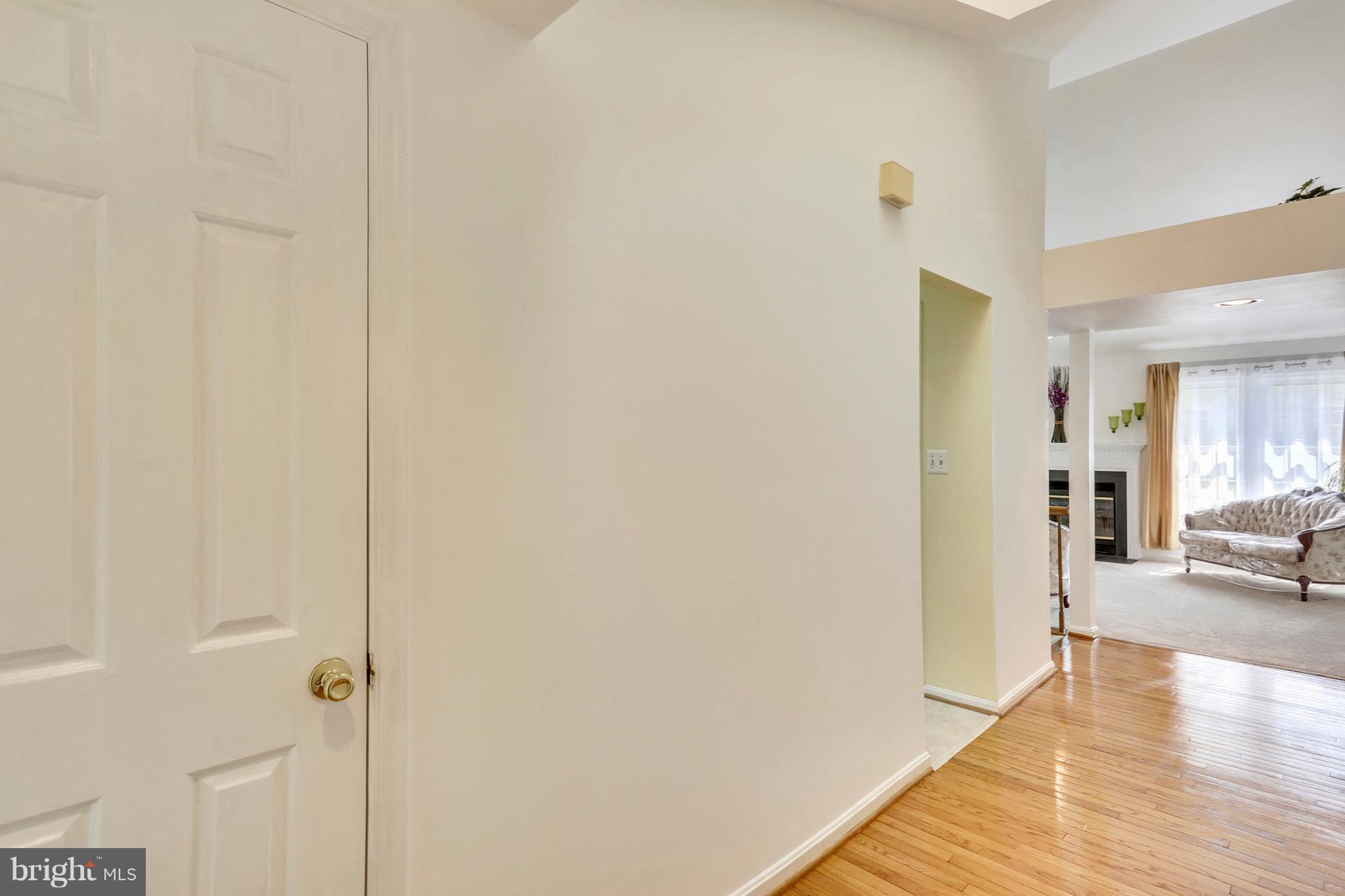 THE DOWNS - MONTG VILL - Residential