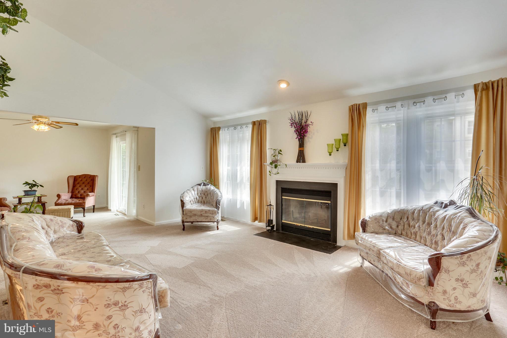 THE DOWNS - MONTG VILL - Residential