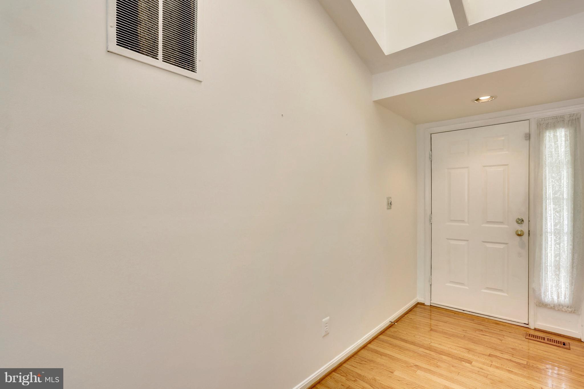 THE DOWNS - MONTG VILL - Residential