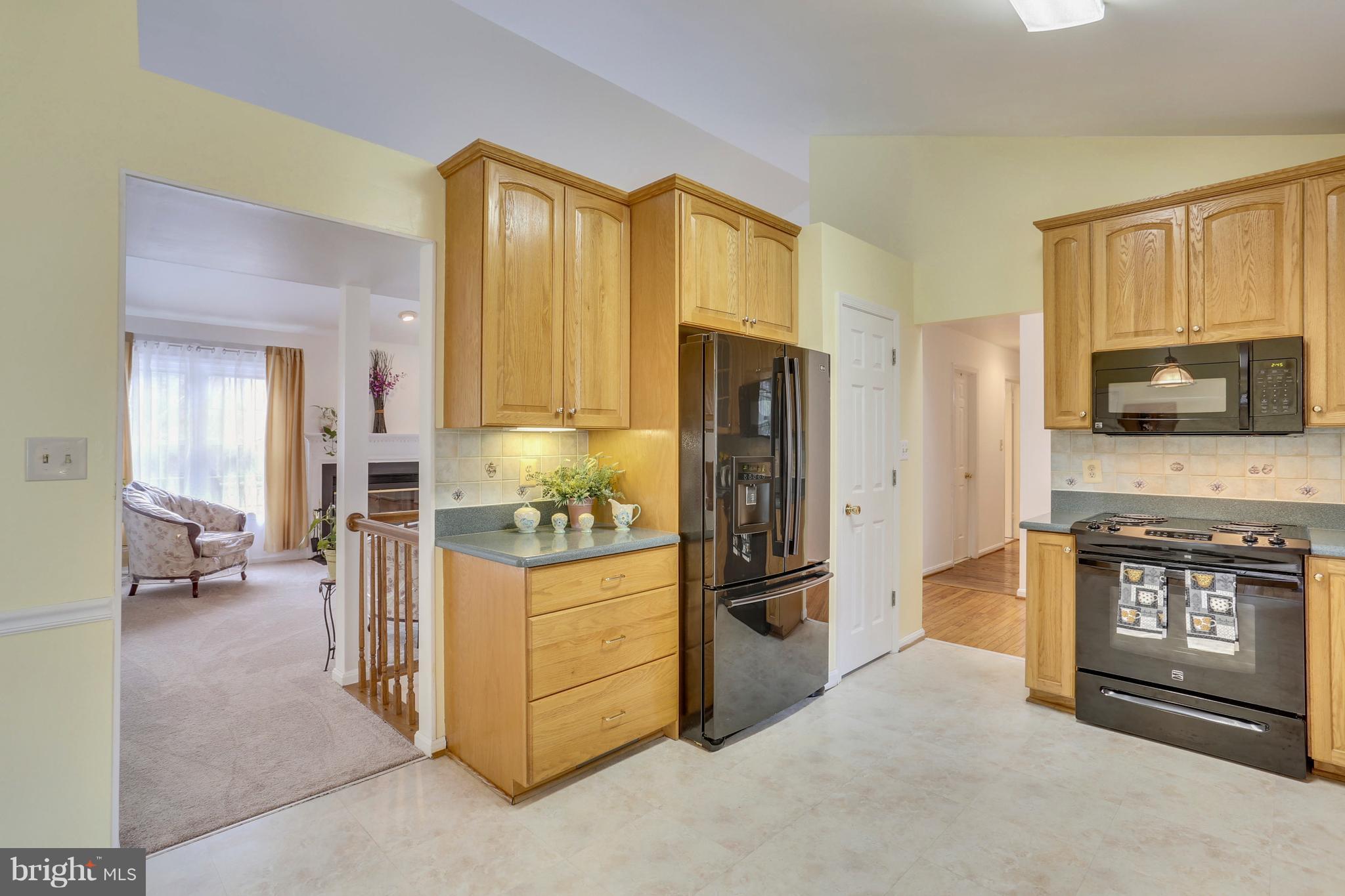 THE DOWNS - MONTG VILL - Residential