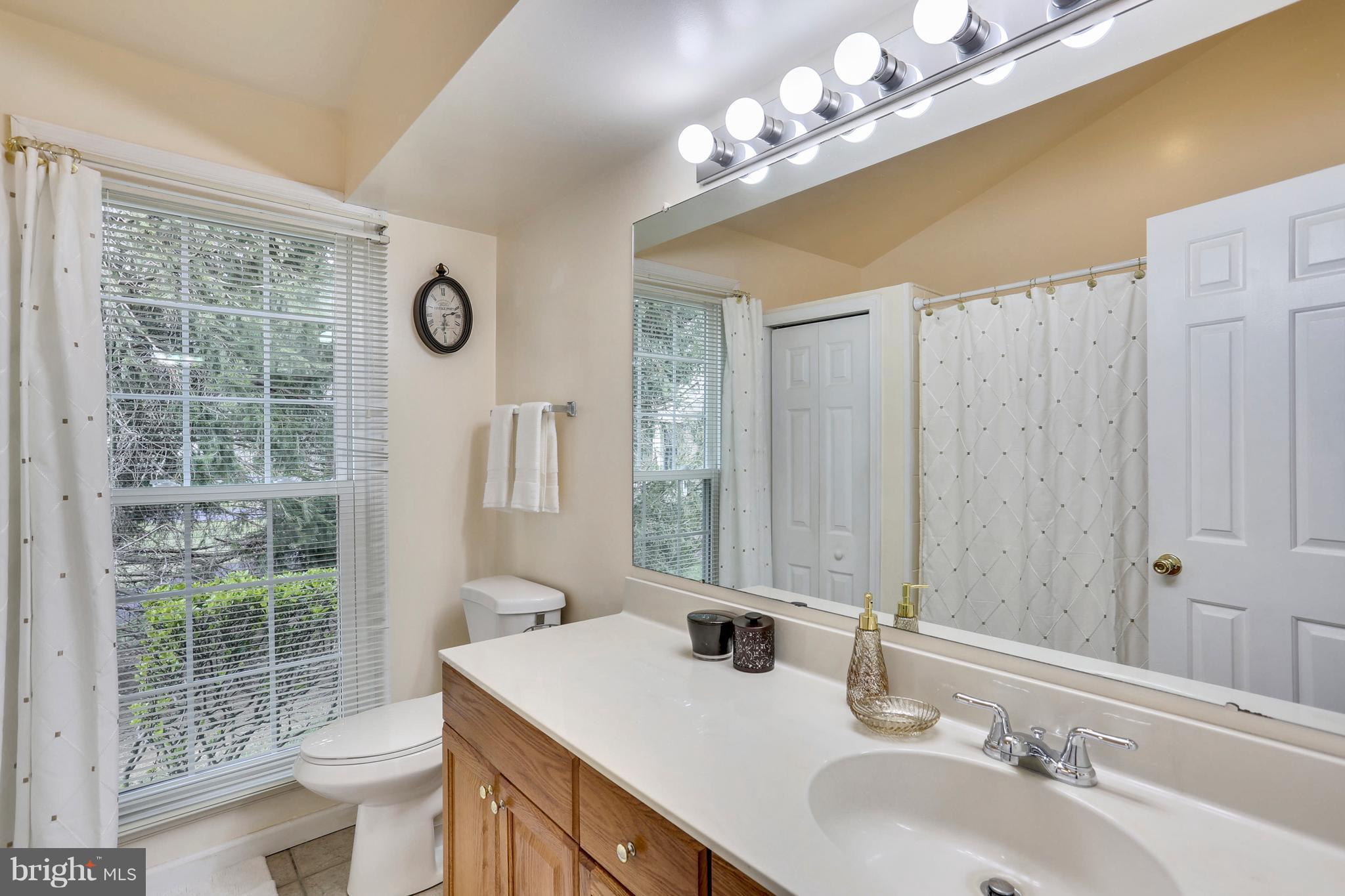 THE DOWNS - MONTG VILL - Residential