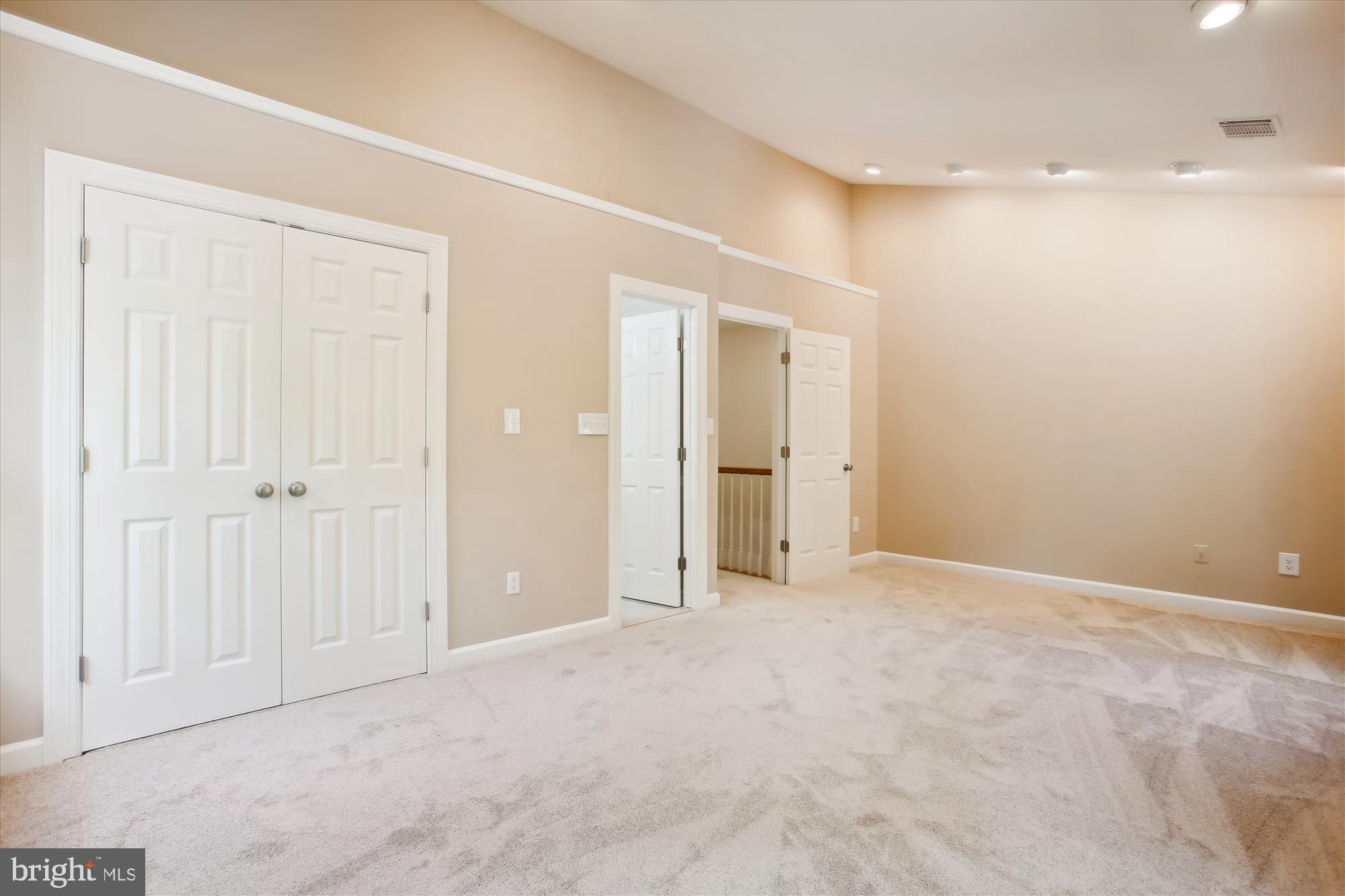 HUNTLEY MEADOWS - Residential