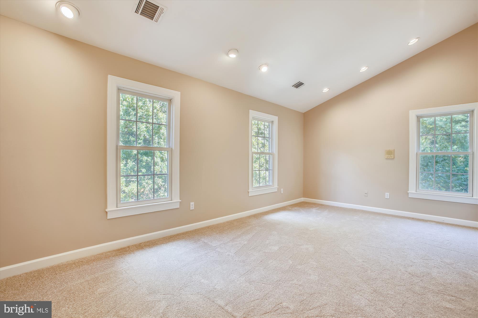 HUNTLEY MEADOWS - Residential