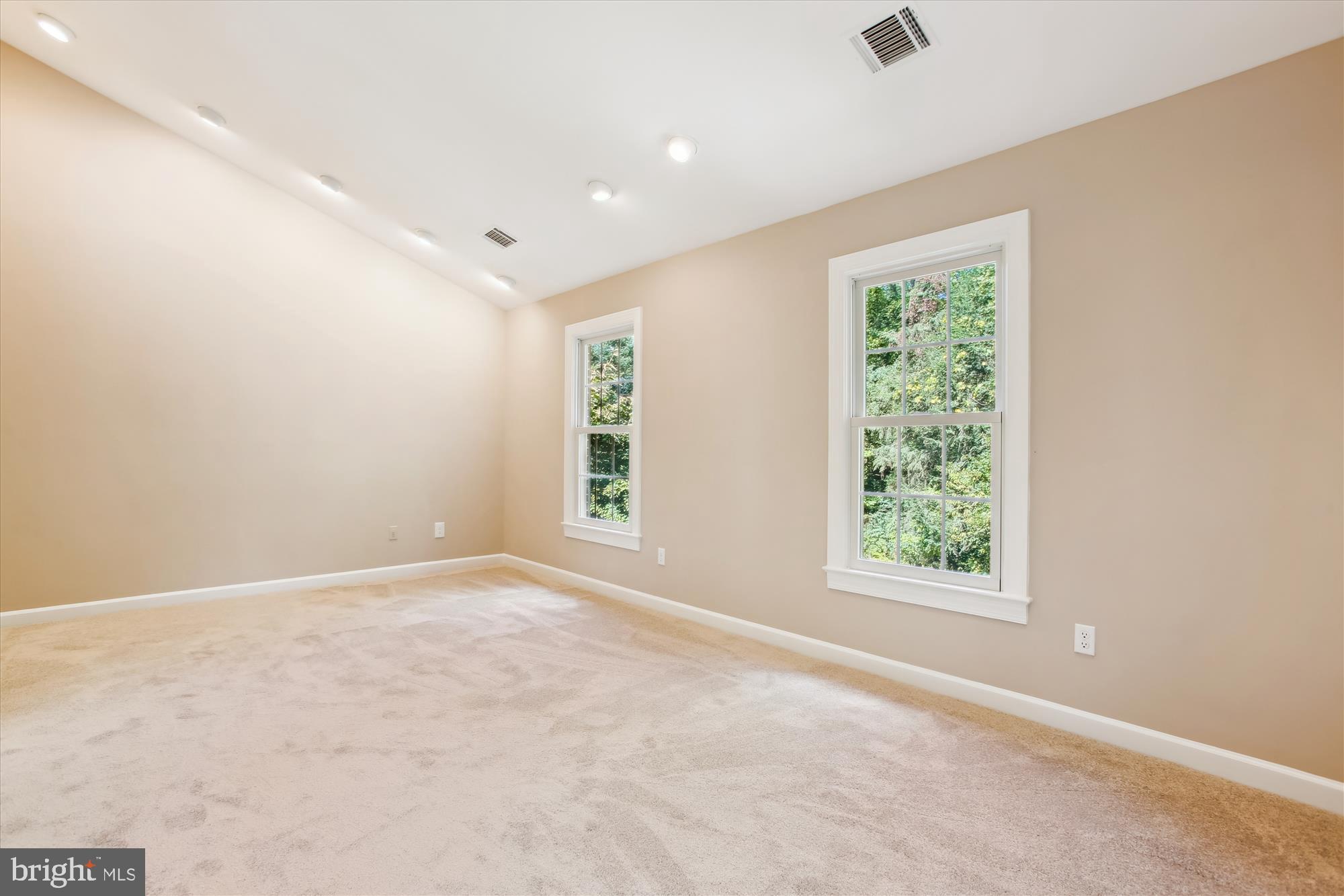 HUNTLEY MEADOWS - Residential