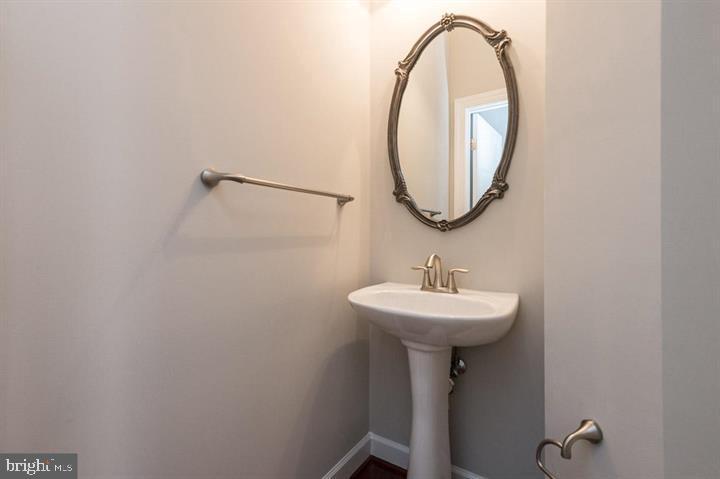 OAK CREEK CLUB GOLF COURSE - Residential Lease