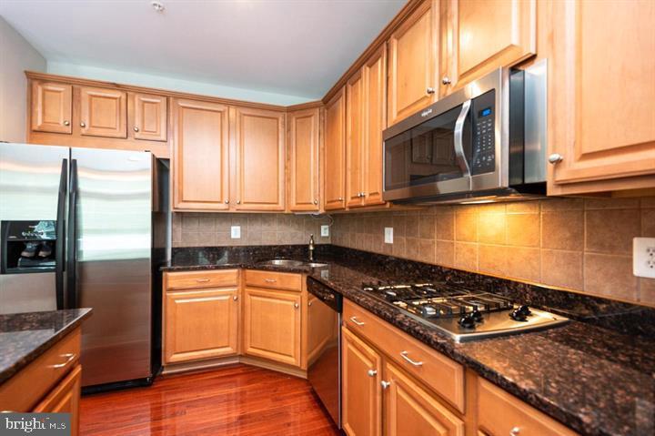 OAK CREEK CLUB GOLF COURSE - Residential Lease