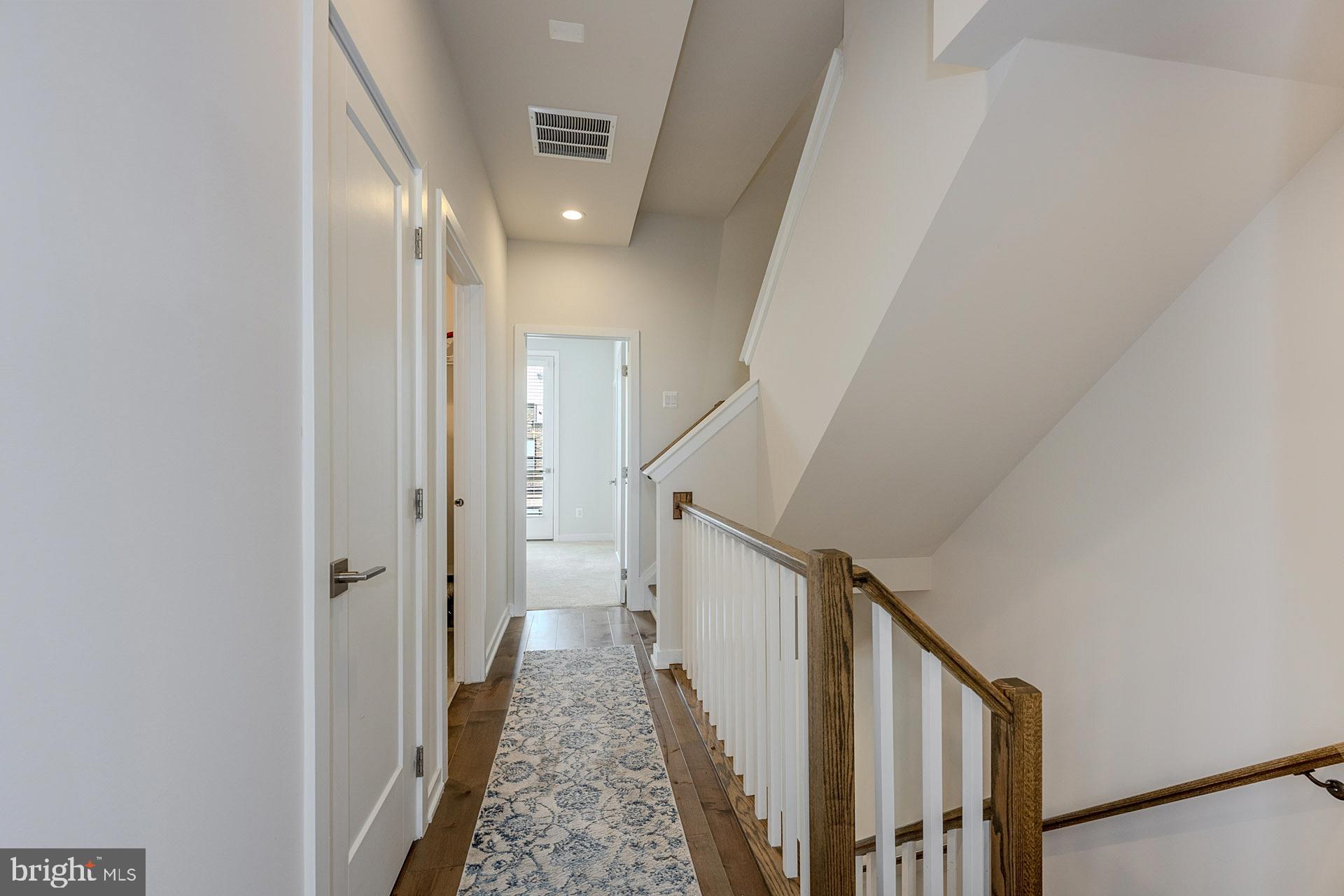 COMMONWEALTH PLACE AT WESTFIELDS - Residential