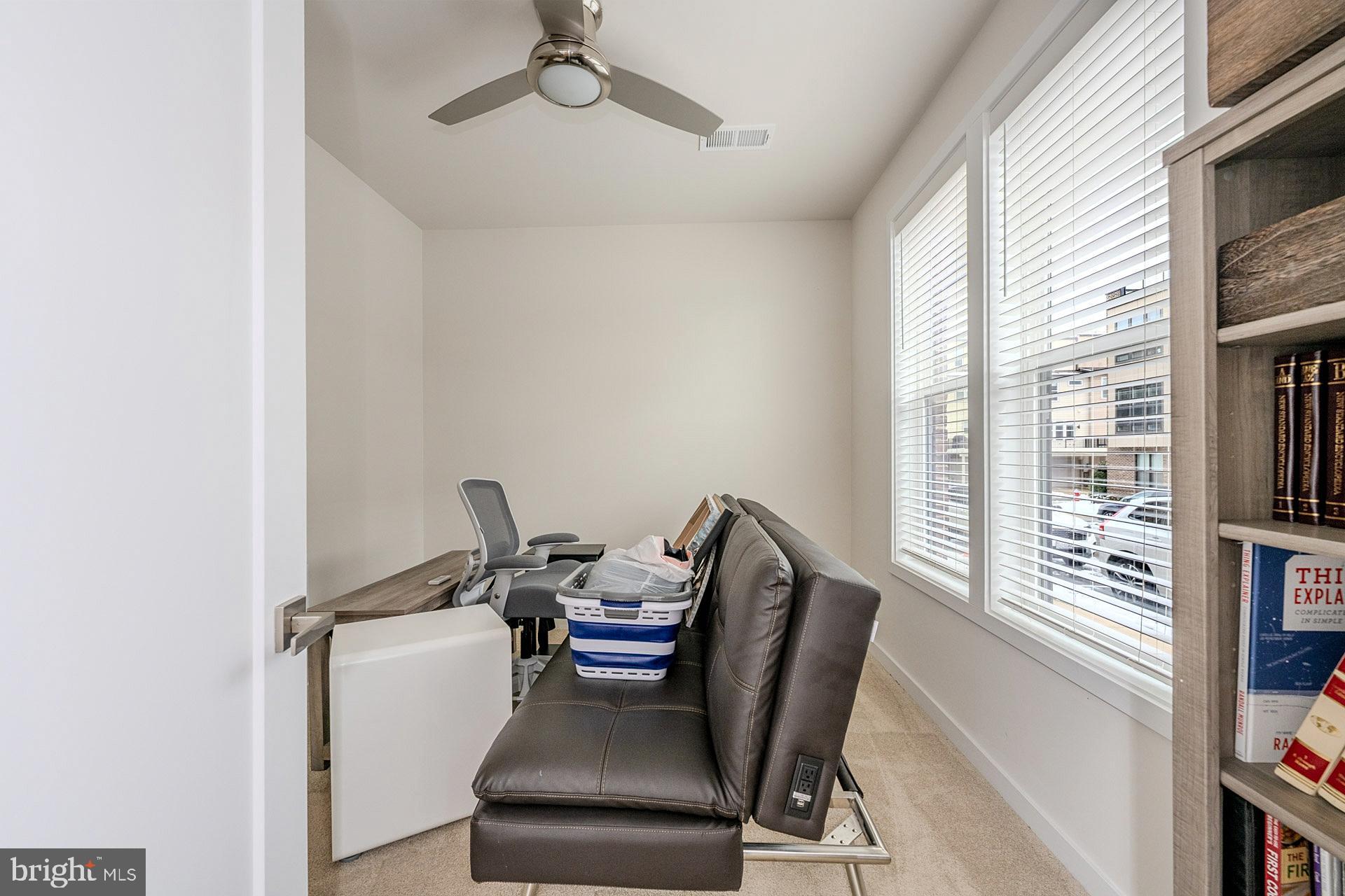 COMMONWEALTH PLACE AT WESTFIELDS - Residential