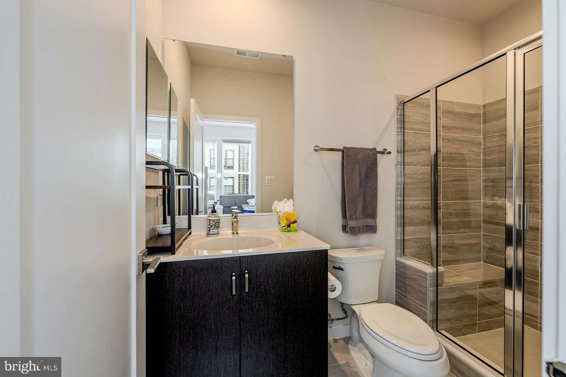 COMMONWEALTH PLACE AT WESTFIELDS - Residential