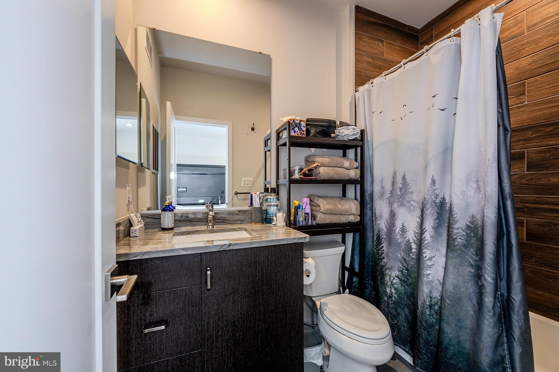 COMMONWEALTH PLACE AT WESTFIELDS - Residential