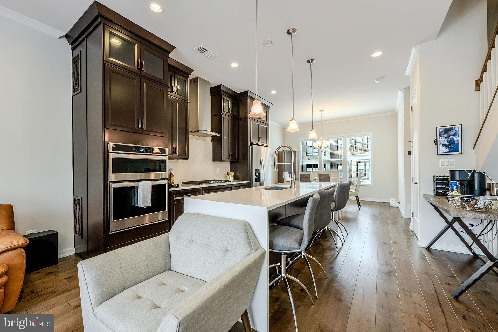 COMMONWEALTH PLACE AT WESTFIELDS - Residential