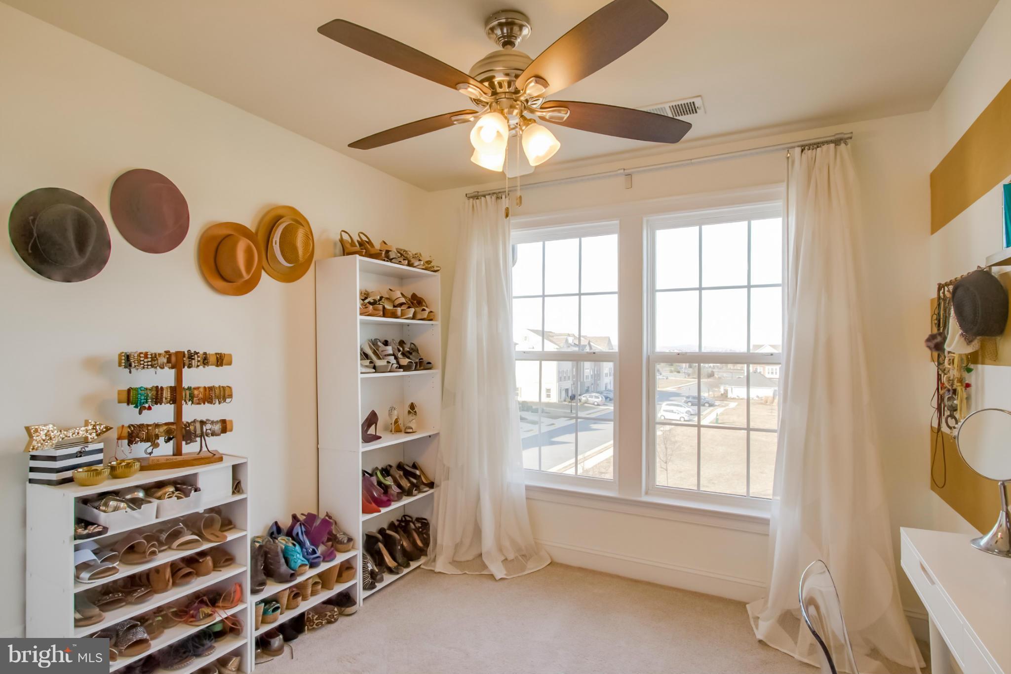 OAKLAWN - Residential