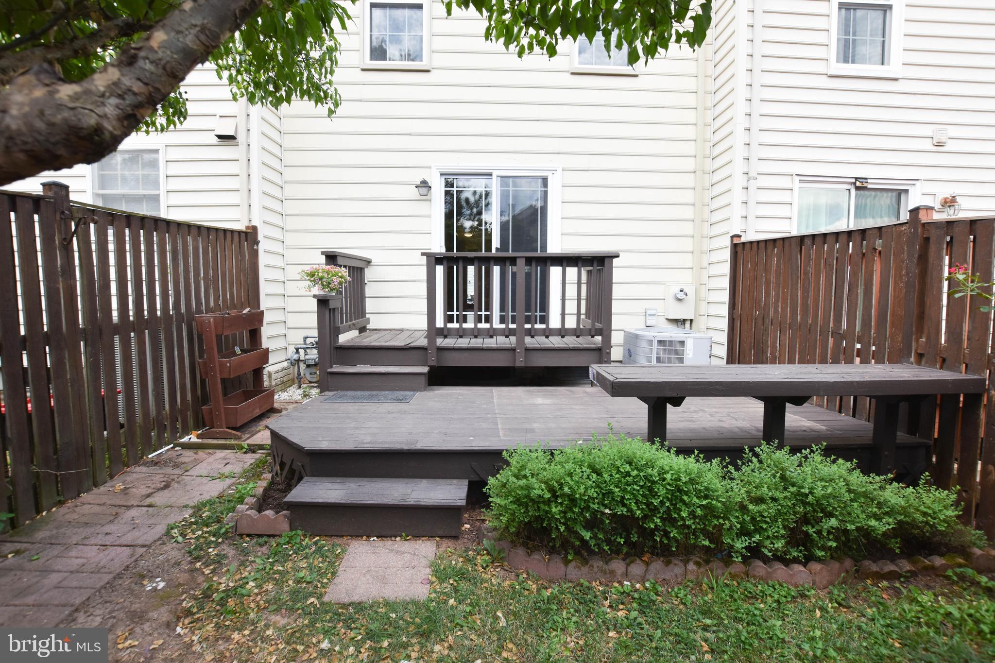 ASHBURN VILLAGE - Residential