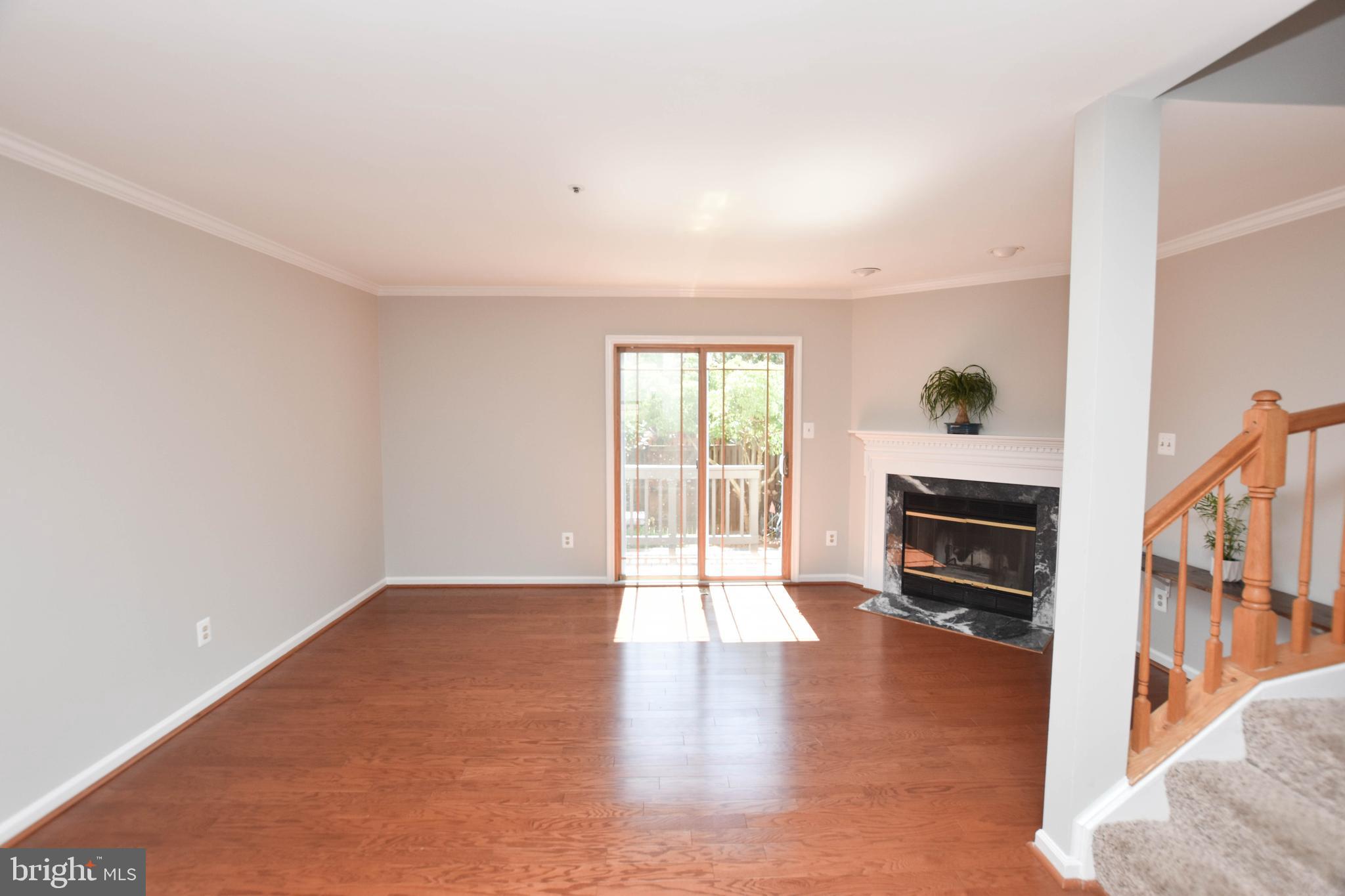 ASHBURN VILLAGE - Residential