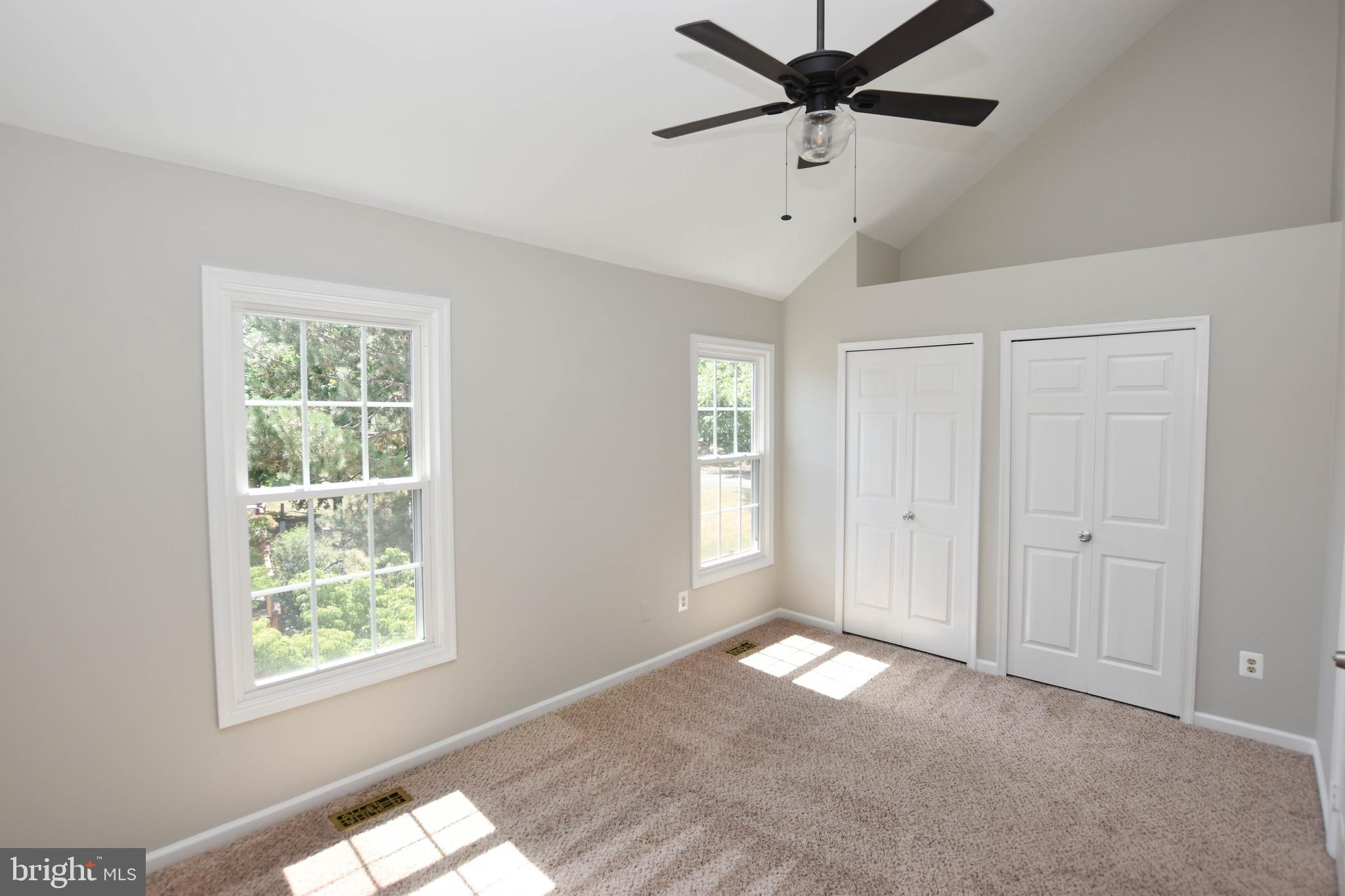 ASHBURN VILLAGE - Residential